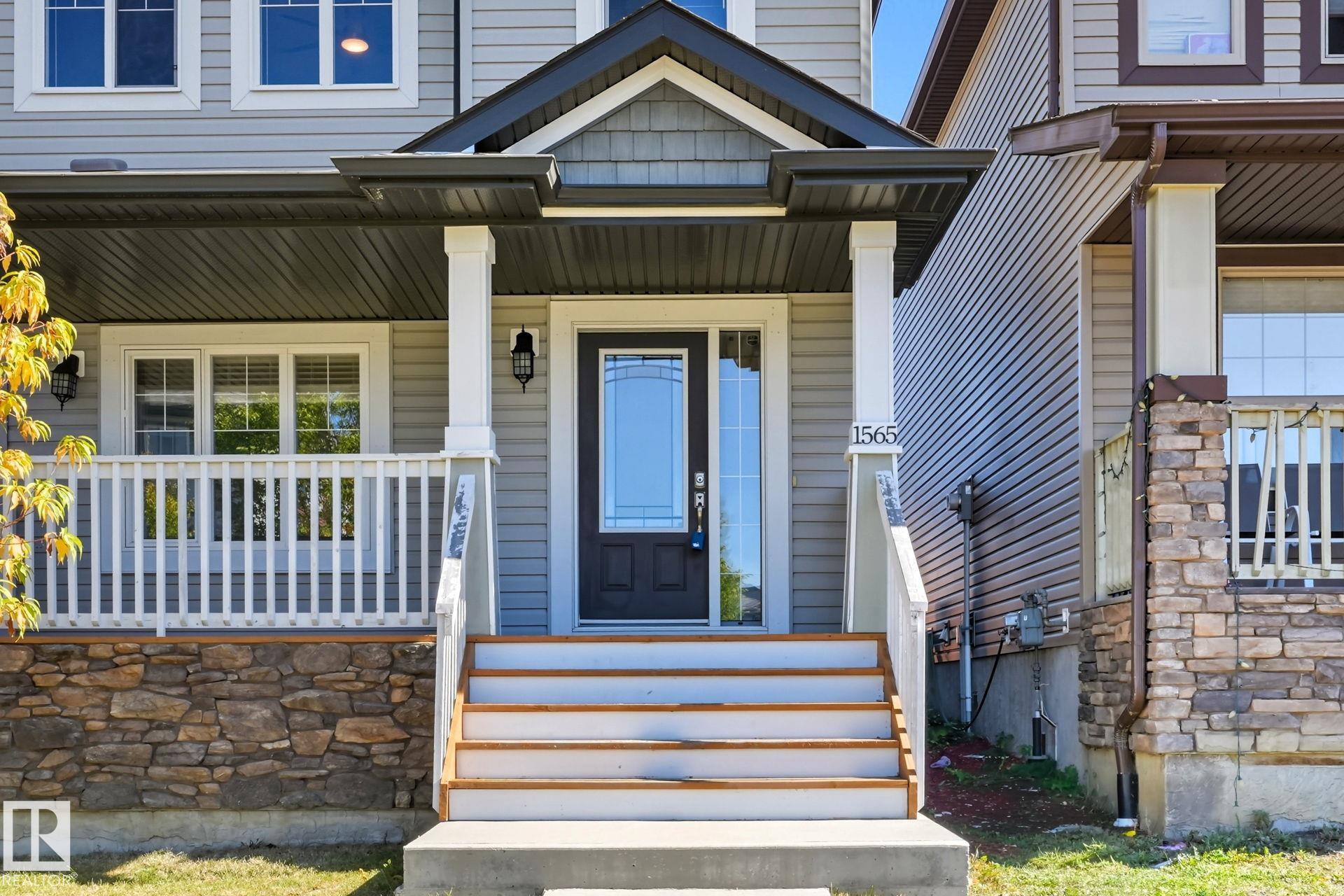 Photo 3 at 1565 33a Street NW, Laurel, Edmonton