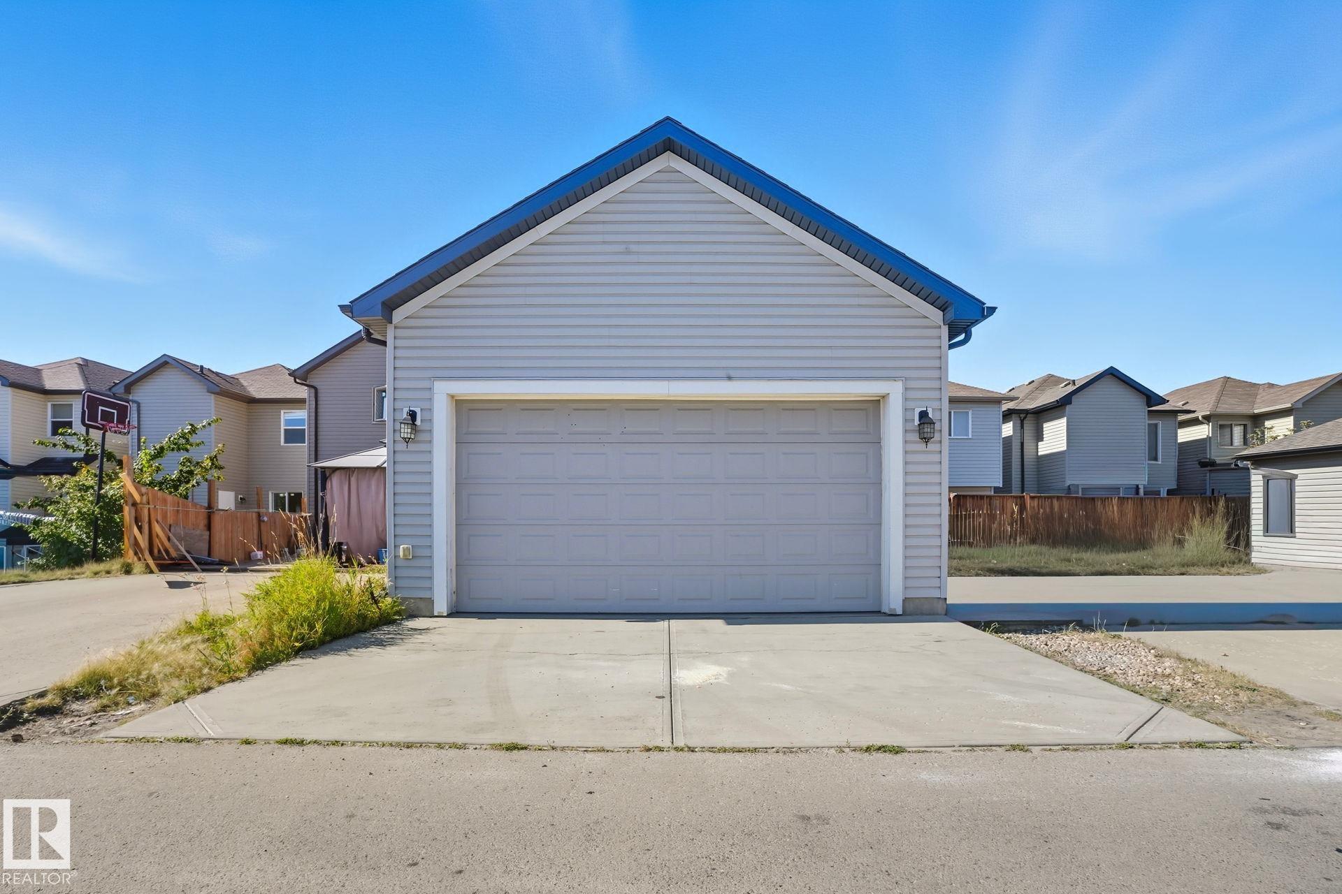 Photo 32 at 1565 33a Street NW, Laurel, Edmonton