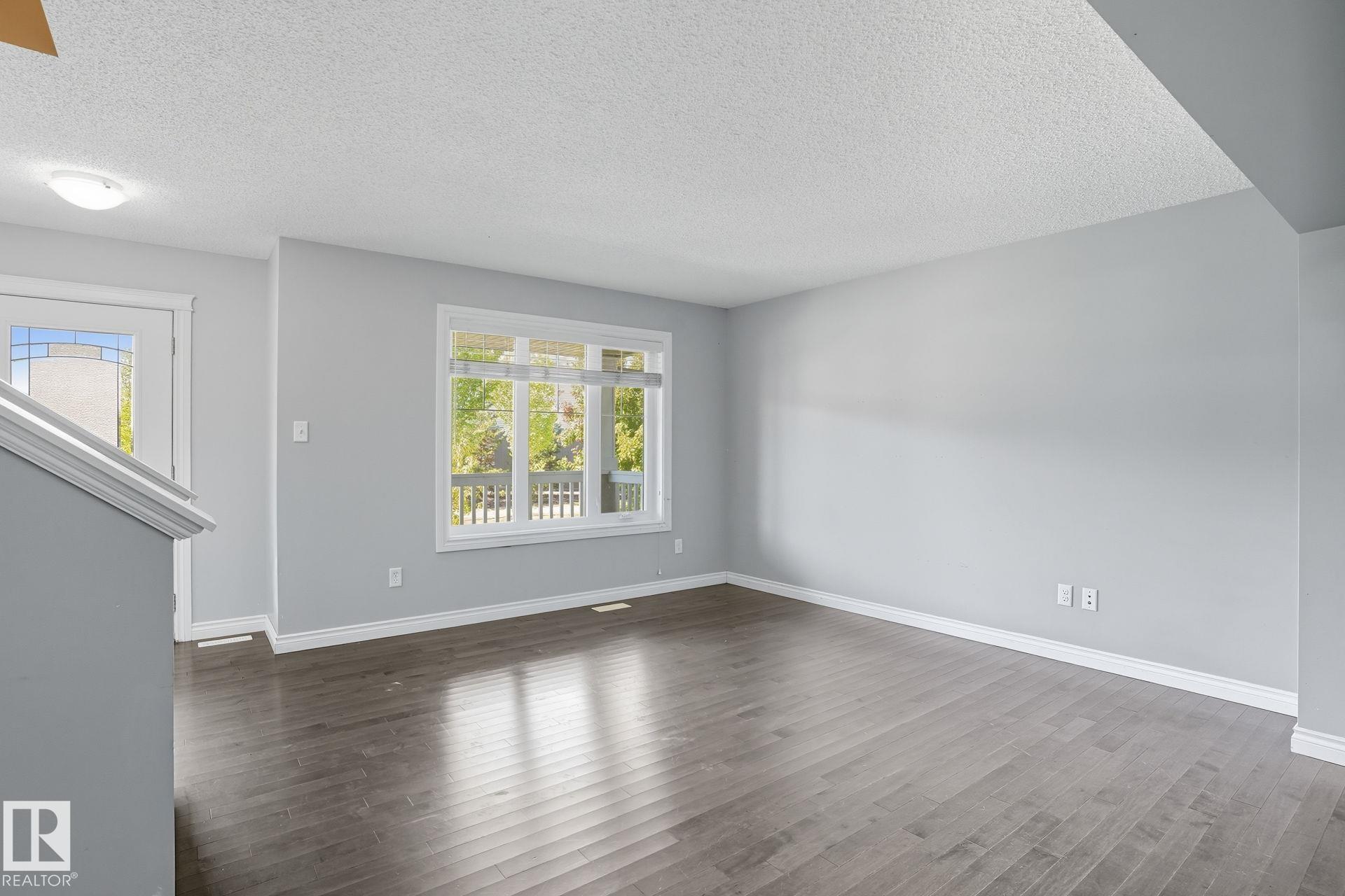 Photo 6 at 1565 33a Street NW, Laurel, Edmonton