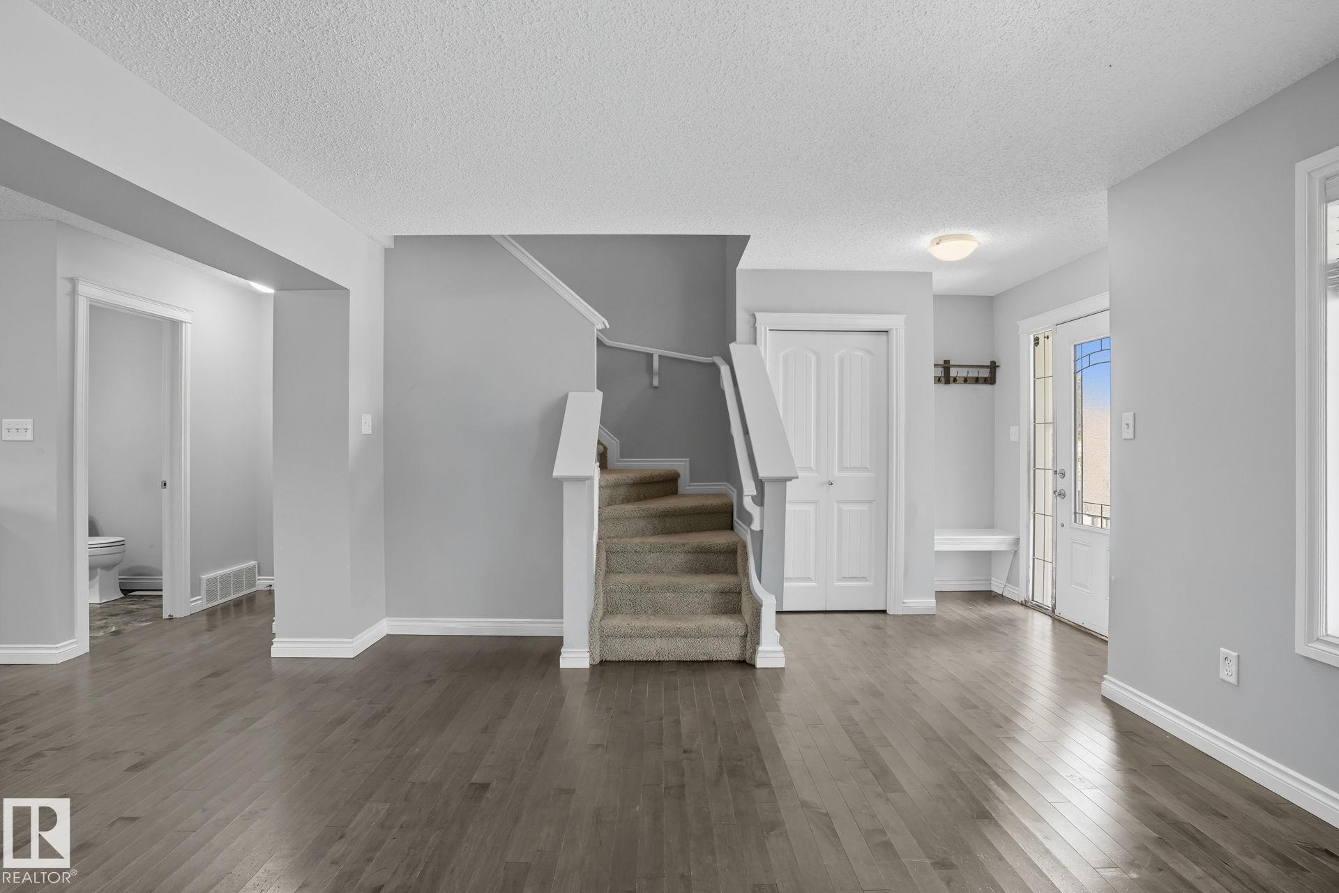 Photo 8 at 1565 33a Street NW, Laurel, Edmonton