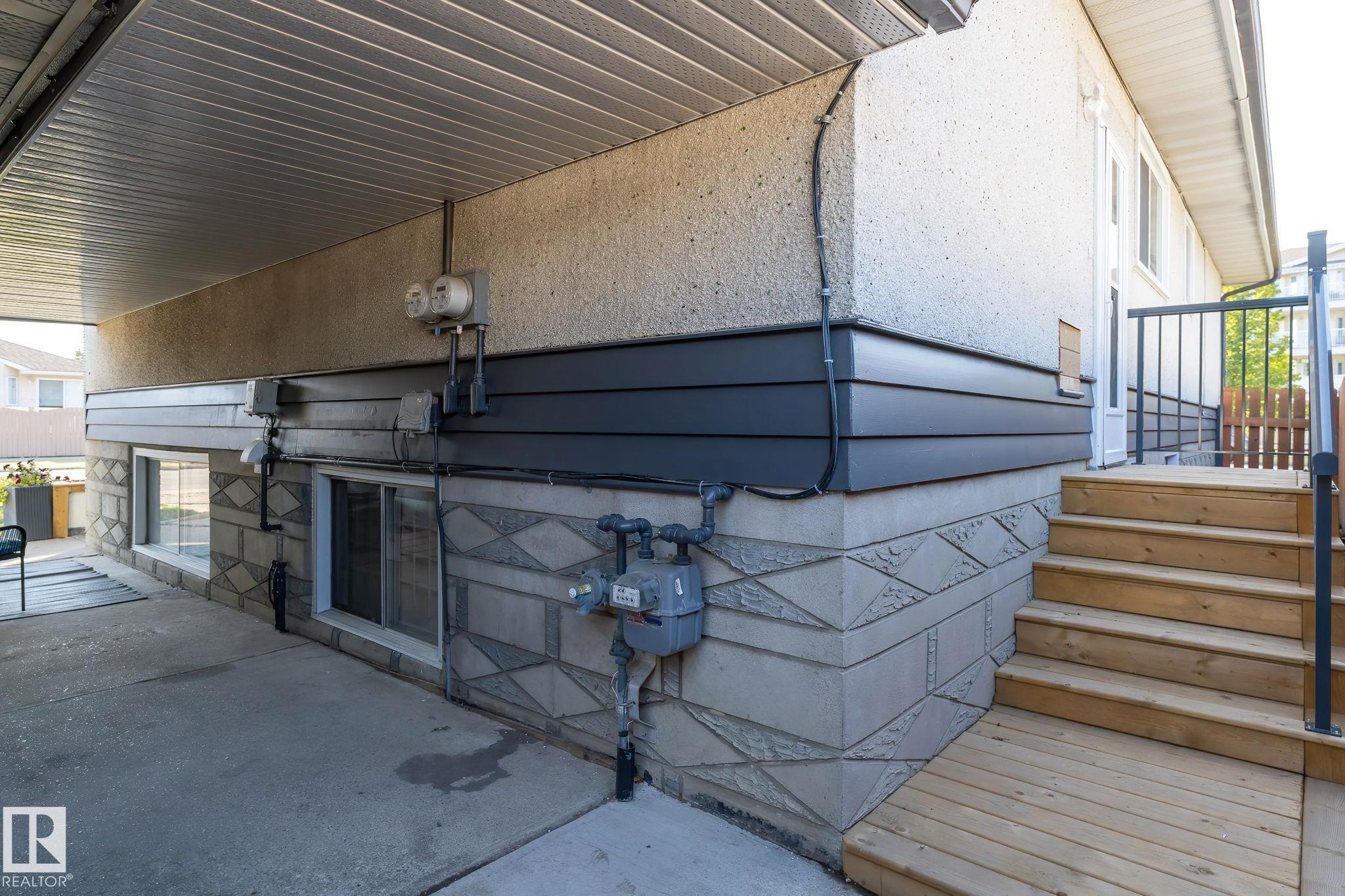 Photo 13 at 12410 134 Avenue NW, Kensington, Edmonton