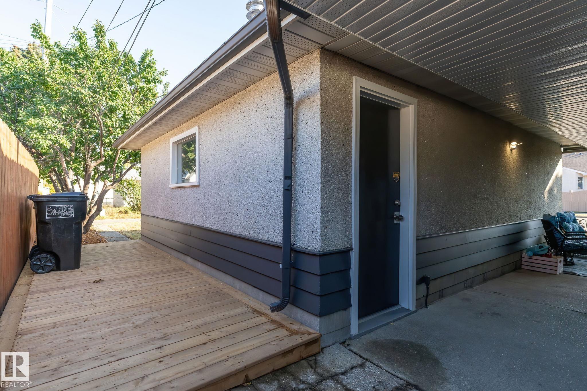 Photo 14 at 12410 134 Avenue NW, Kensington, Edmonton
