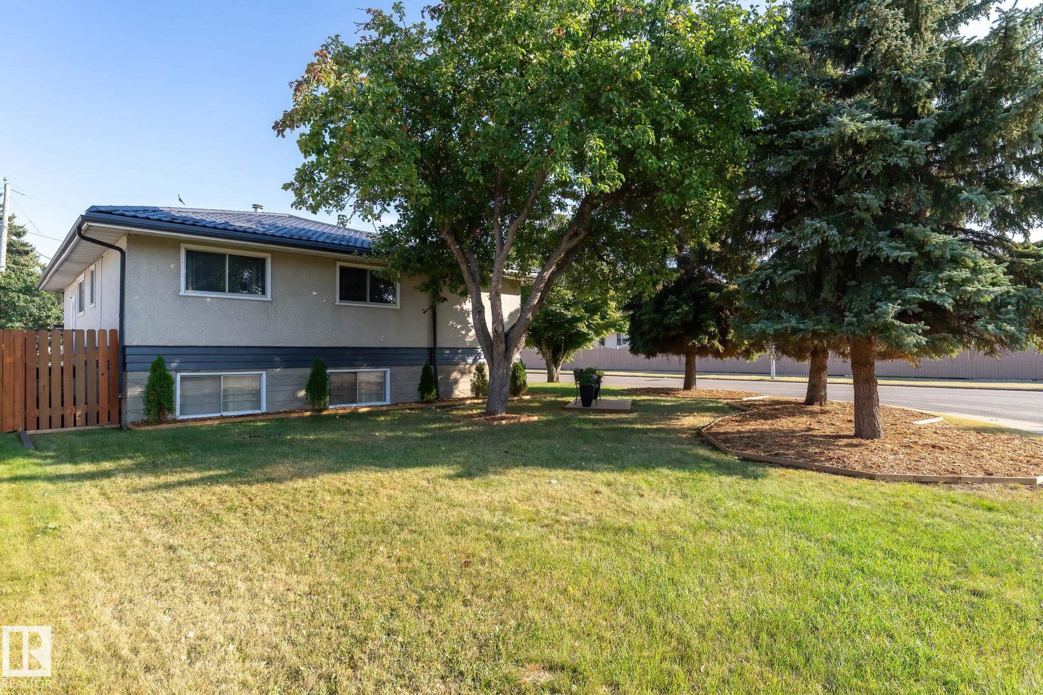 Photo 7 at 12410 134 Avenue NW, Kensington, Edmonton
