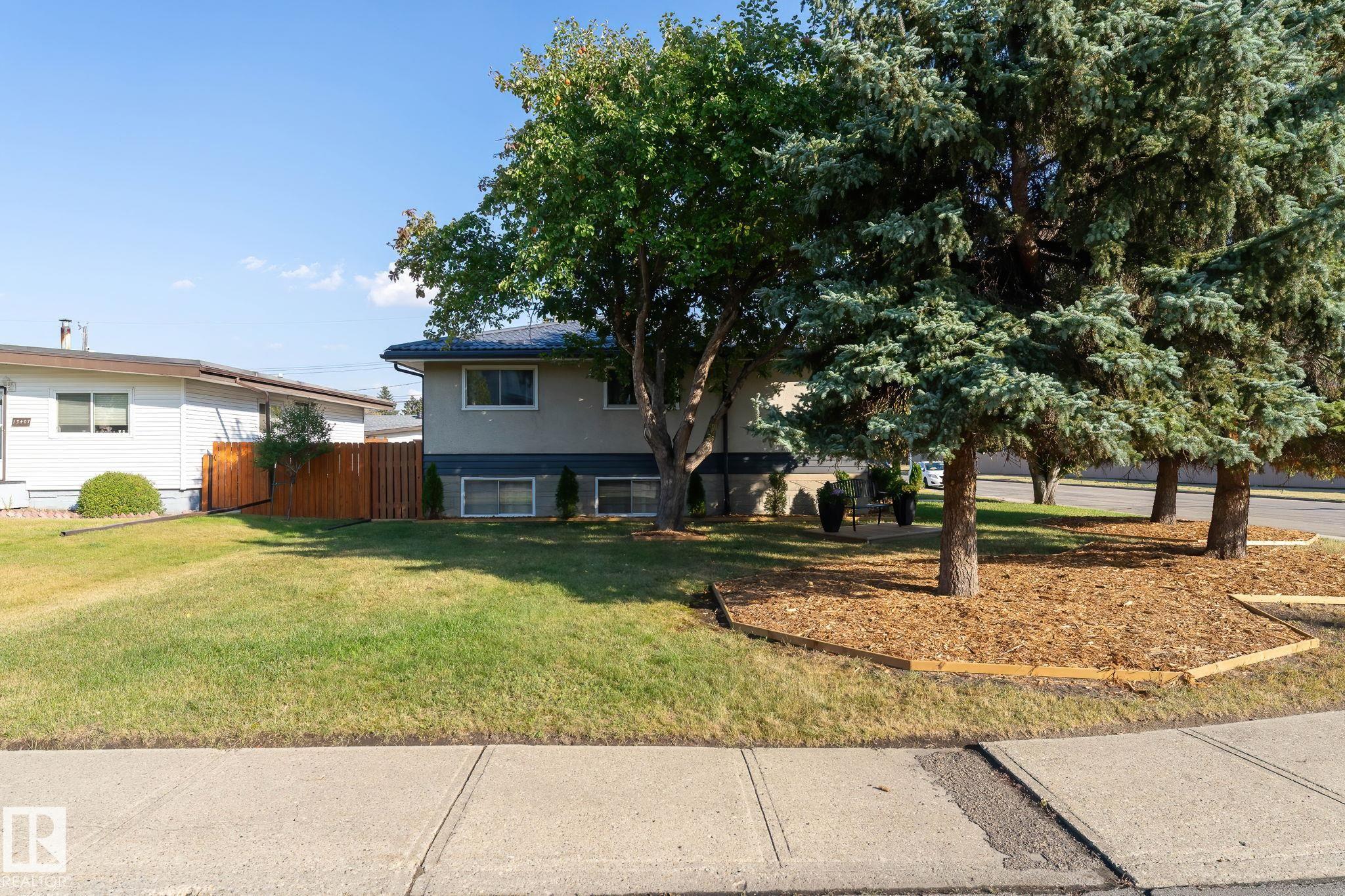 Photo 8 at 12410 134 Avenue NW, Kensington, Edmonton