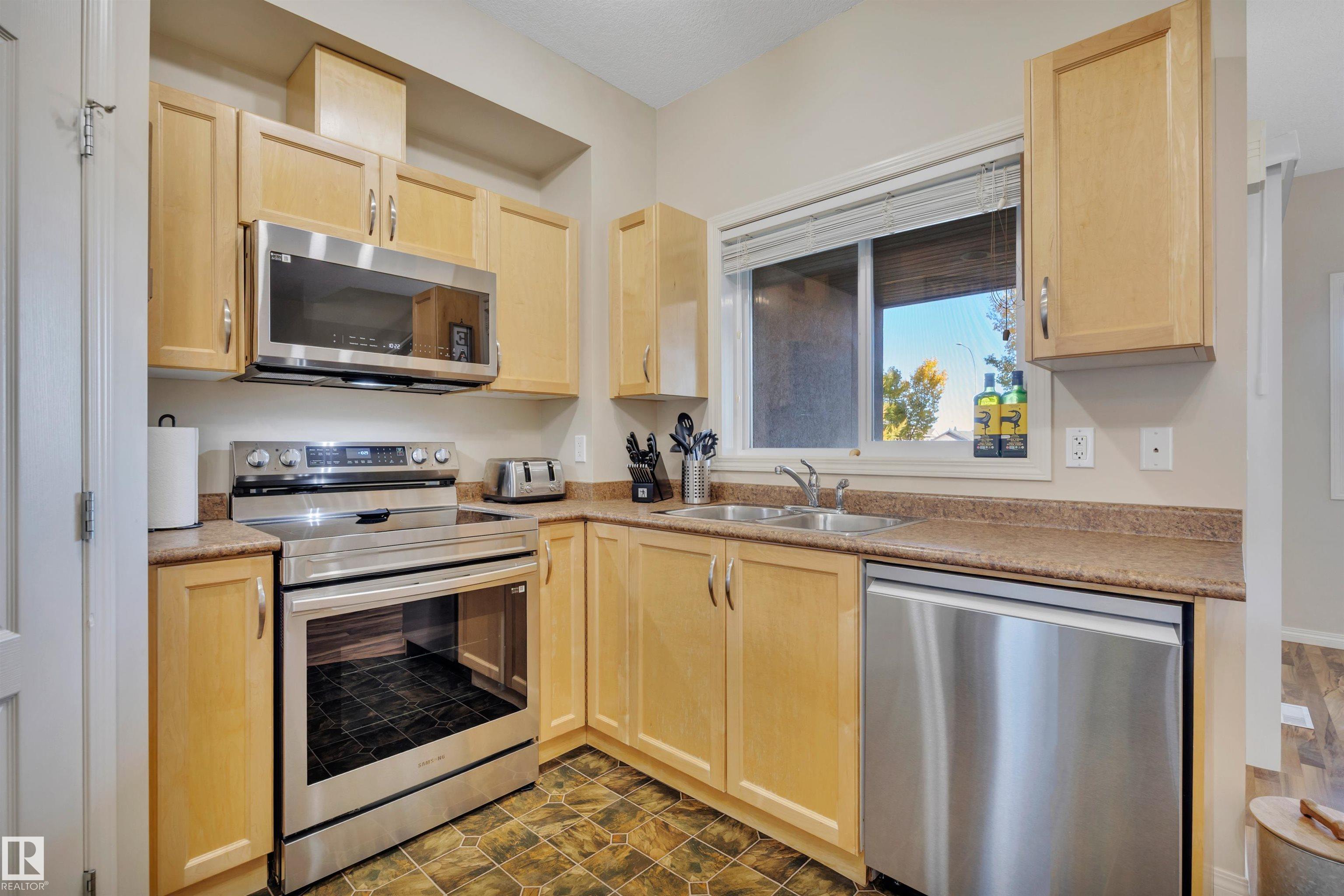 Photo 10 at 122 - 104 West Haven Drive, West Haven, Leduc