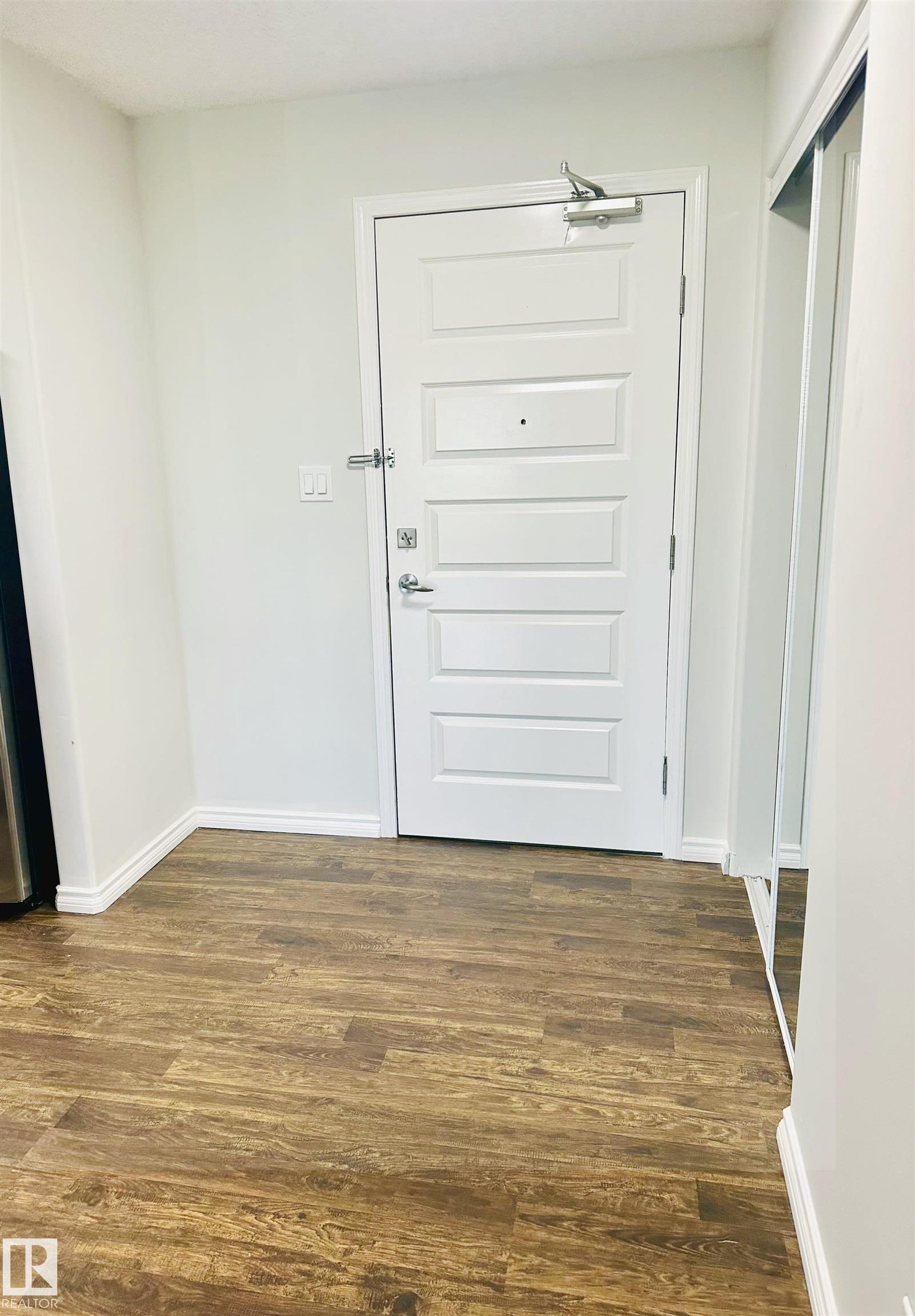Photo 9 at 646 Mcallister Loop SW, Macewan, Edmonton