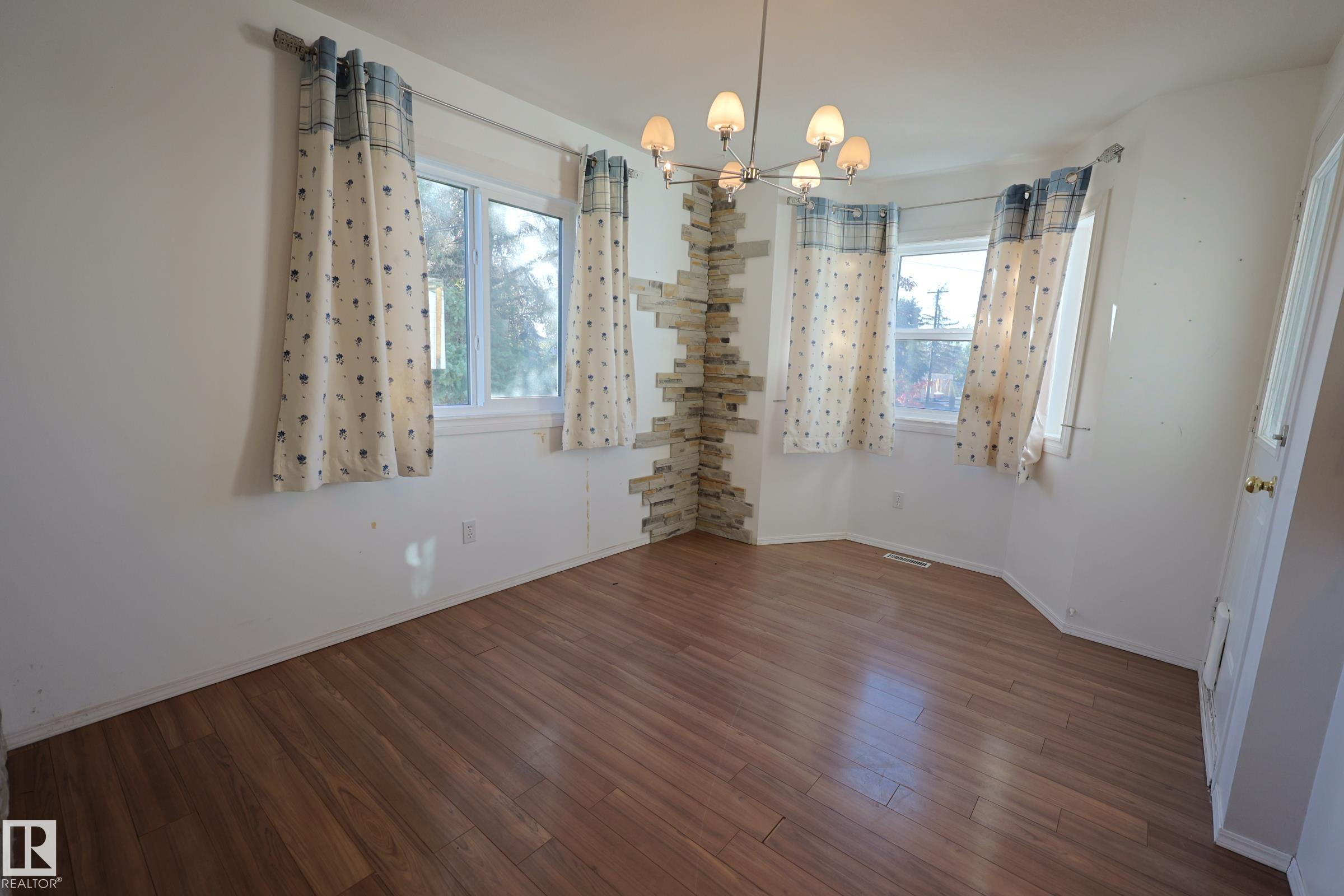 Photo 16 at 9447 156 Street NW, Sherwood, Edmonton
