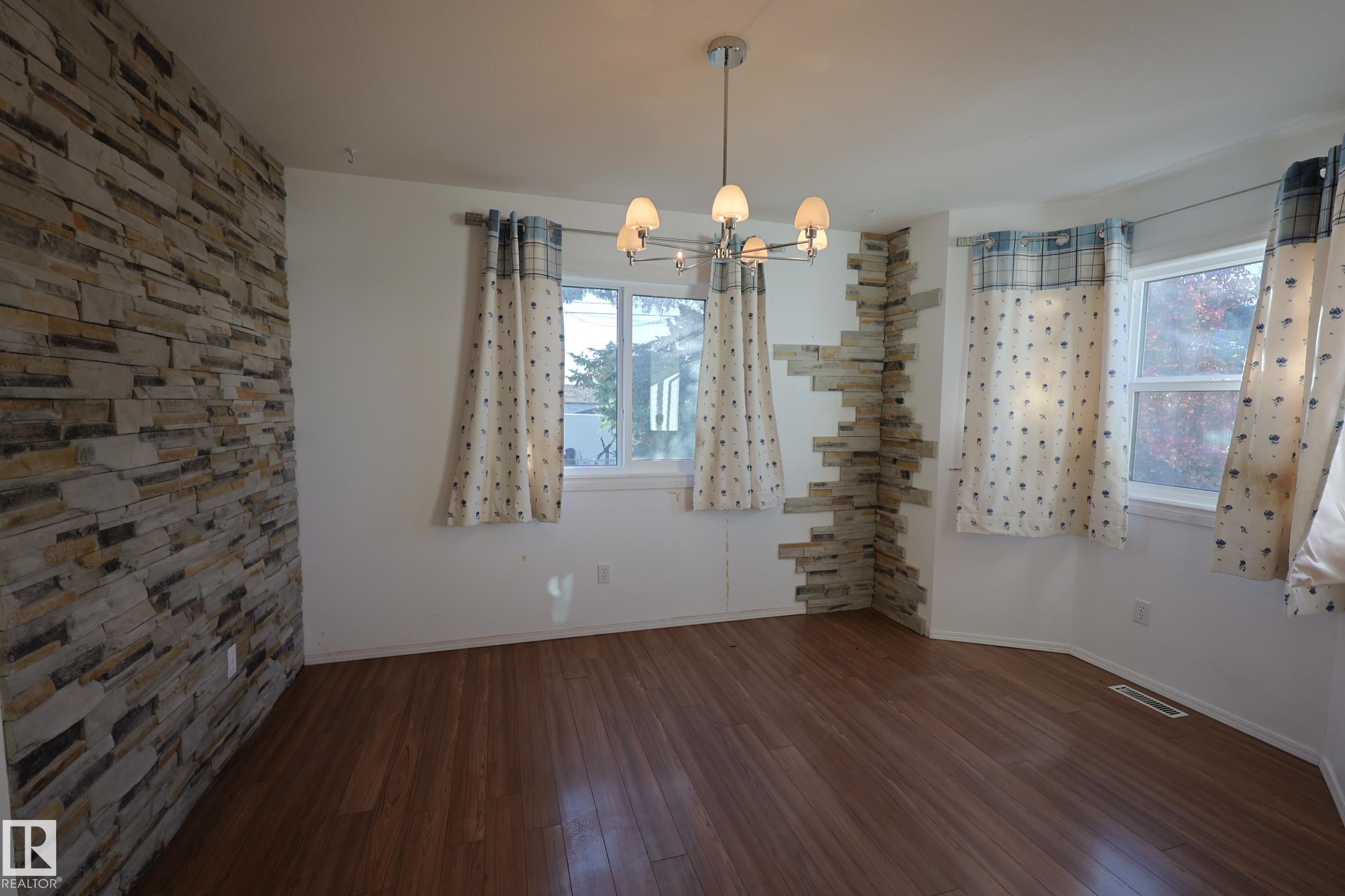 Photo 20 at 9447 156 Street NW, Sherwood, Edmonton