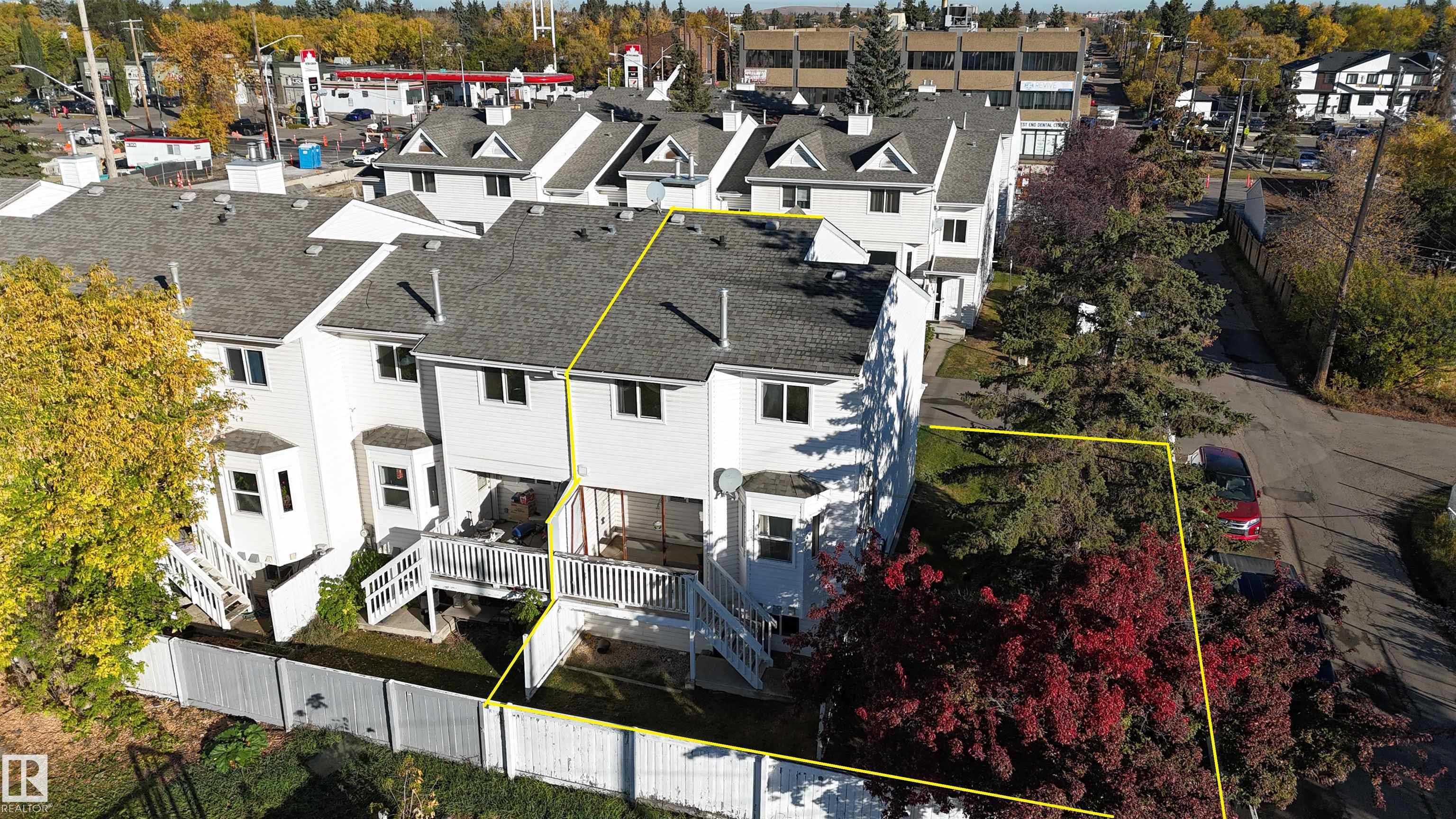 Photo 3 at 9447 156 Street NW, Sherwood, Edmonton