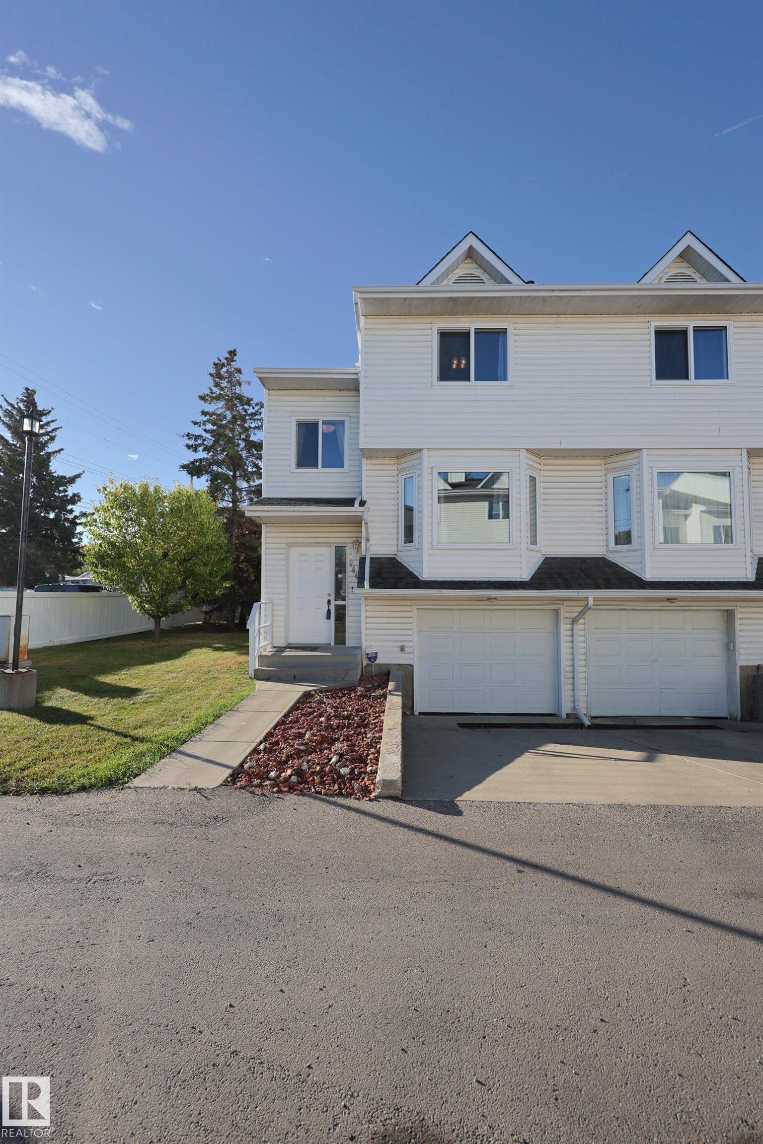Photo 7 at 9447 156 Street NW, Sherwood, Edmonton
