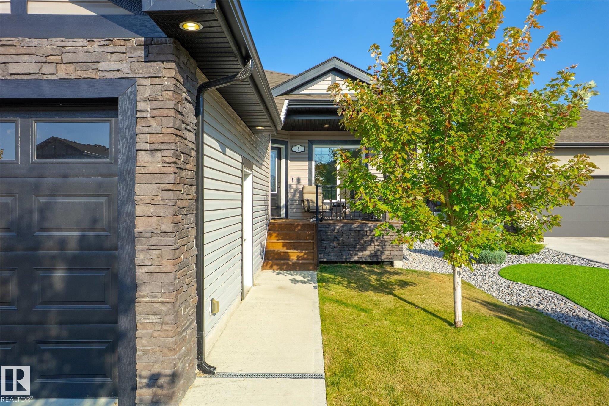 Photo 3 at 5 Sparrow Close, South Fort, Fort Saskatchewan
