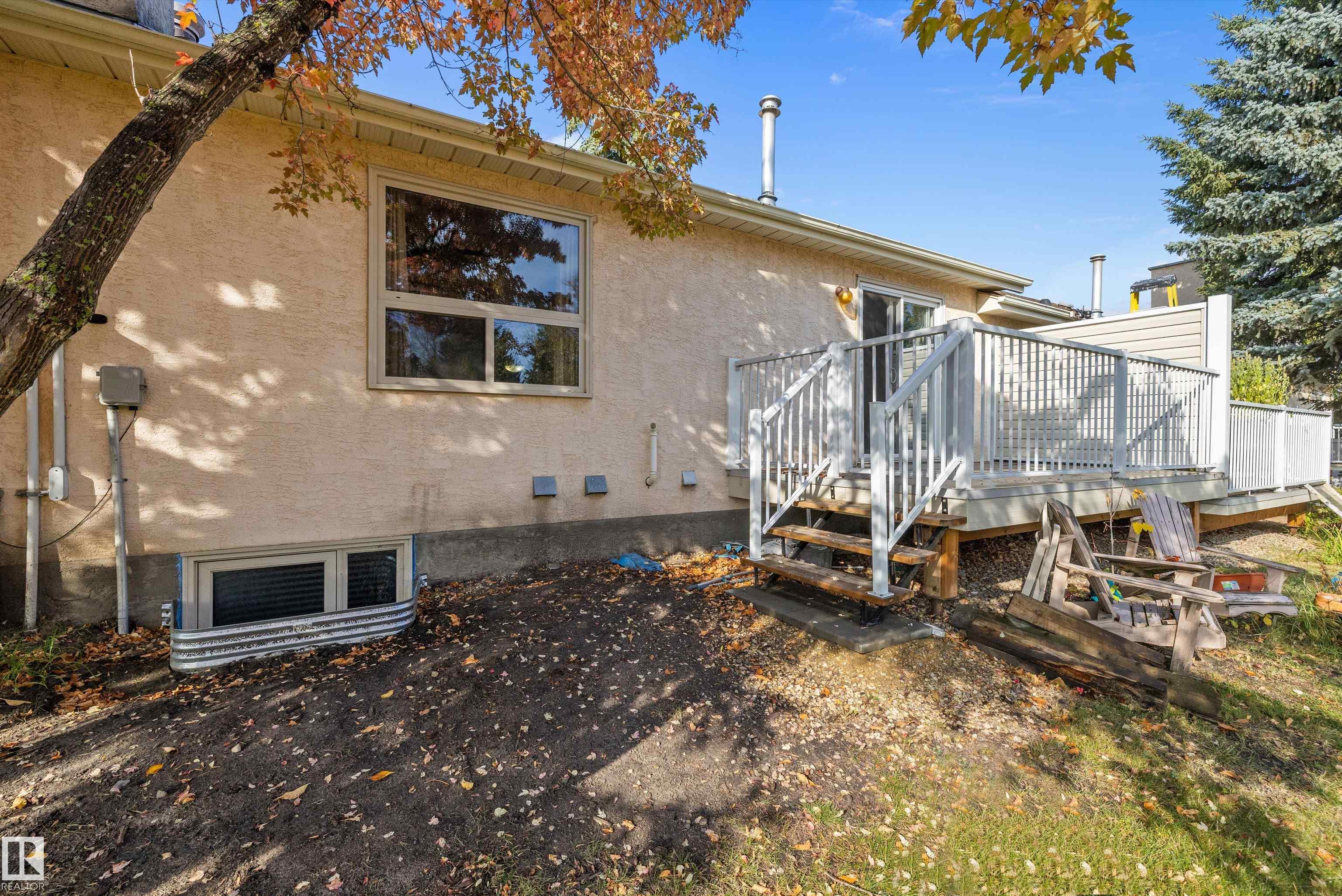 Photo 36 at 1821 Mill Woods Road E NW, Daly Grove, Edmonton
