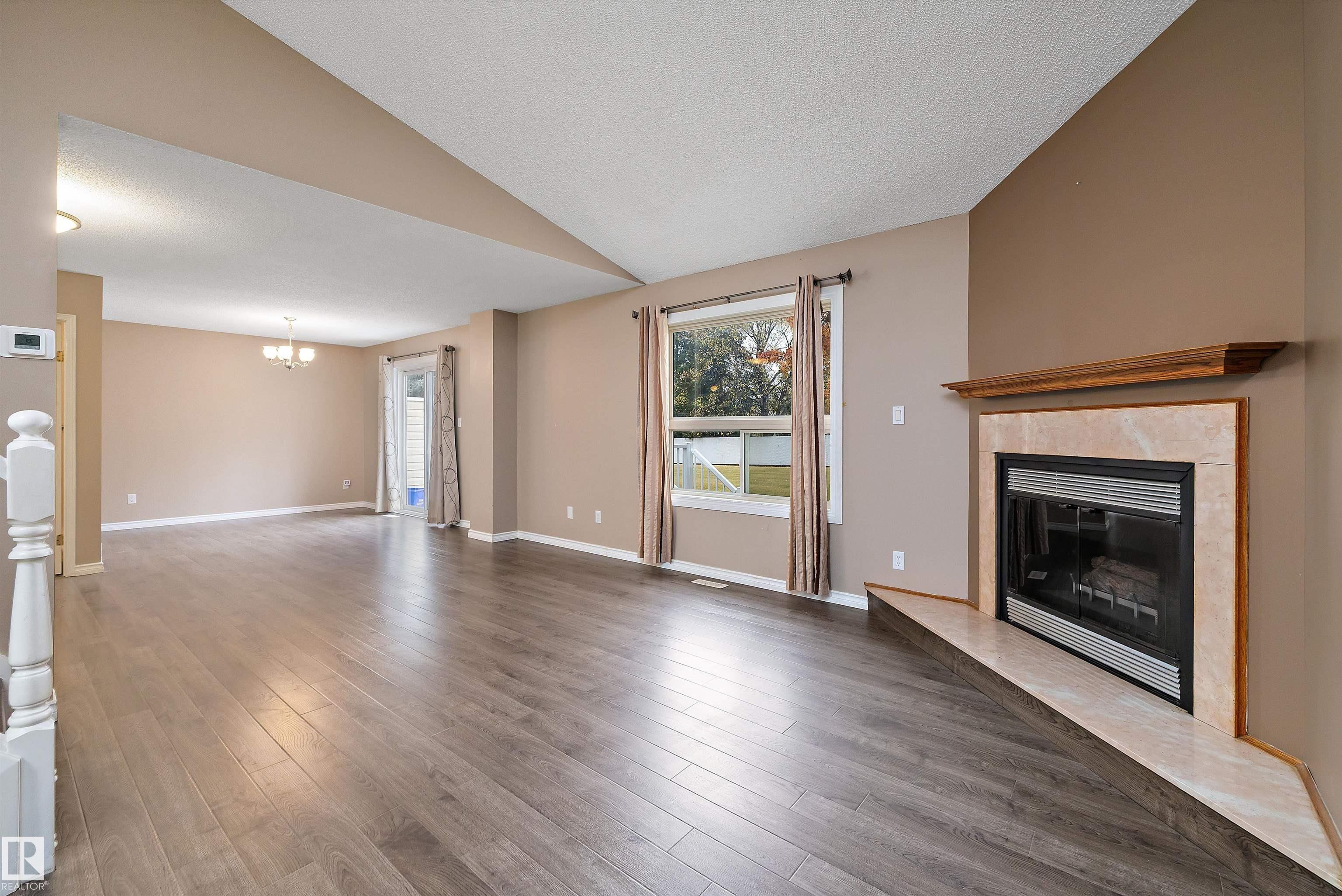 Photo 7 at 1821 Mill Woods Road E NW, Daly Grove, Edmonton
