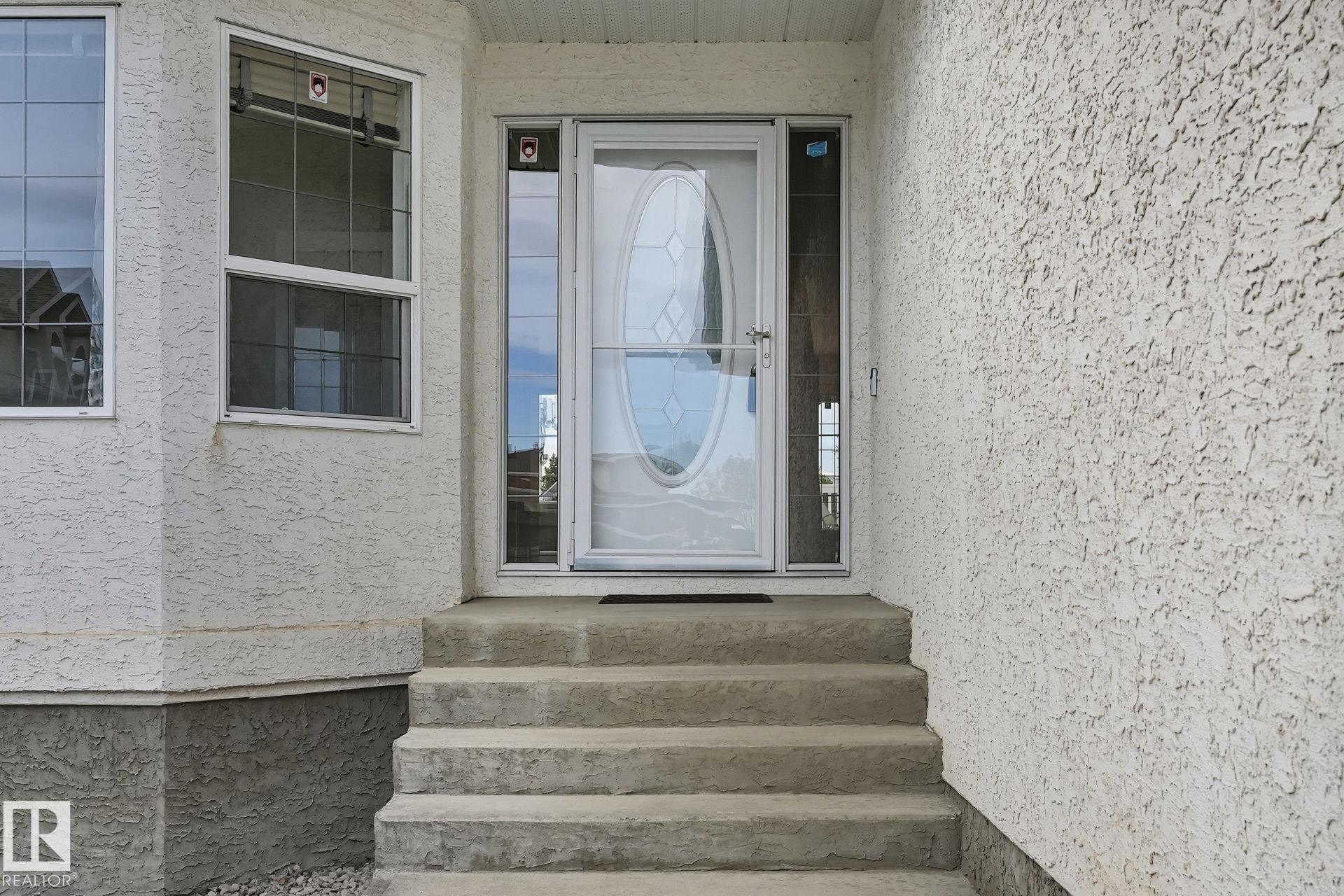 Photo 2 at 16104 81 Street NW, Mayliewan, Edmonton
