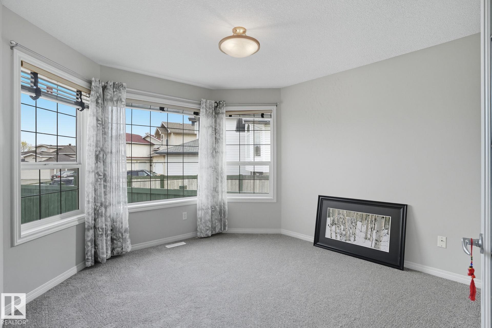Photo 14 at 16104 81 Street NW, Mayliewan, Edmonton