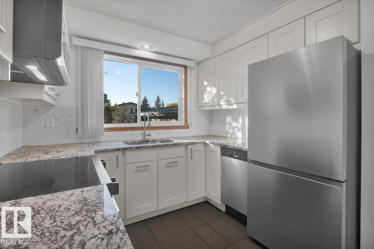Photo 13 at 11739 39 Avenue NW, Greenfield, Edmonton