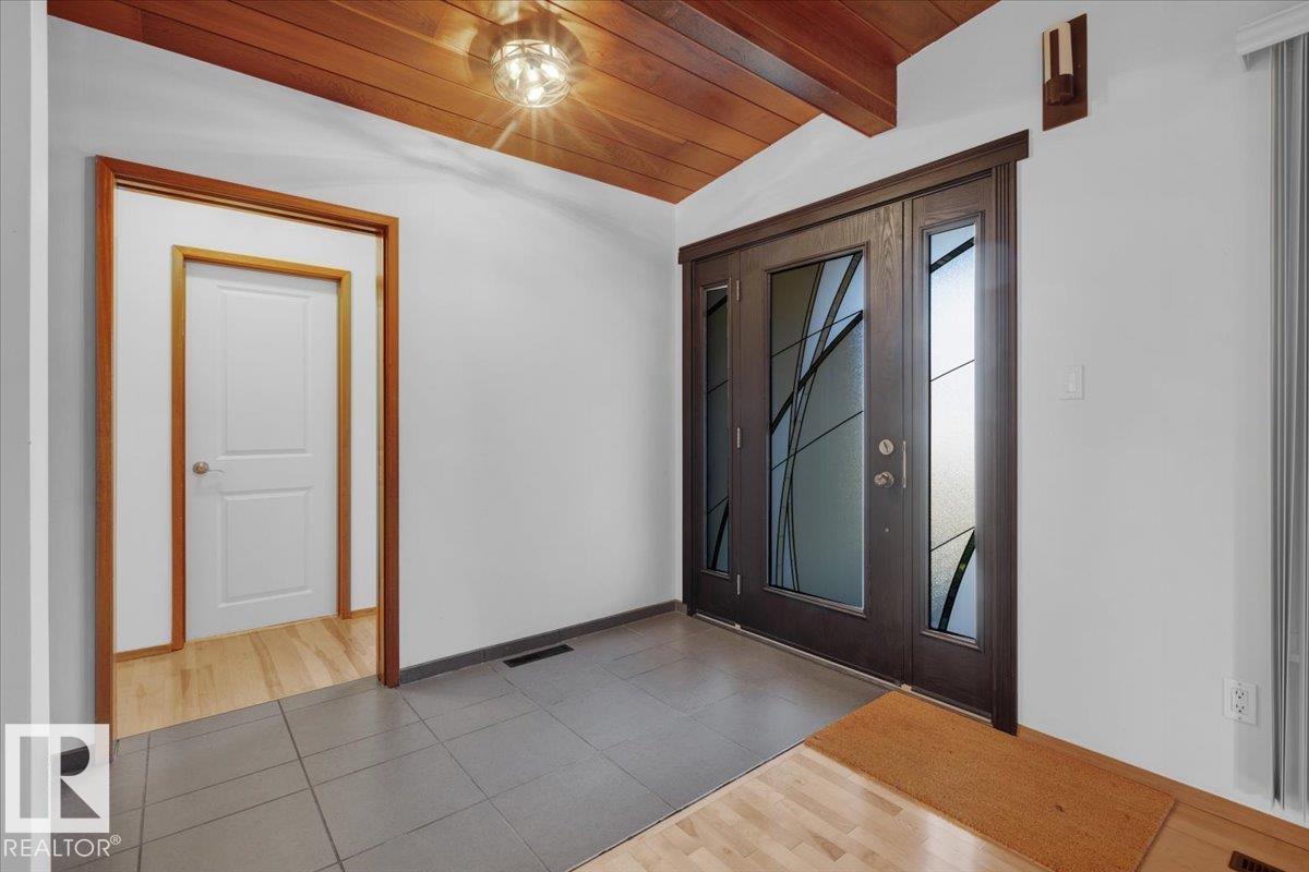 Photo 3 at 11739 39 Avenue NW, Greenfield, Edmonton