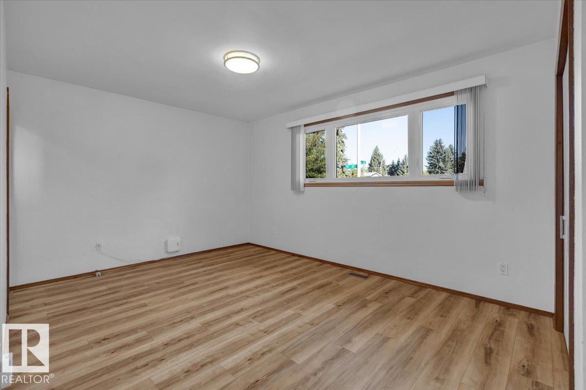 Photo 21 at 11739 39 Avenue NW, Greenfield, Edmonton