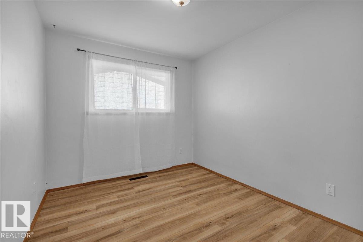 Photo 23 at 11739 39 Avenue NW, Greenfield, Edmonton