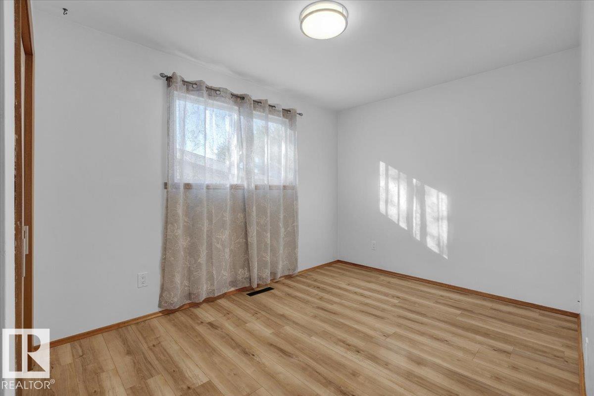 Photo 27 at 11739 39 Avenue NW, Greenfield, Edmonton