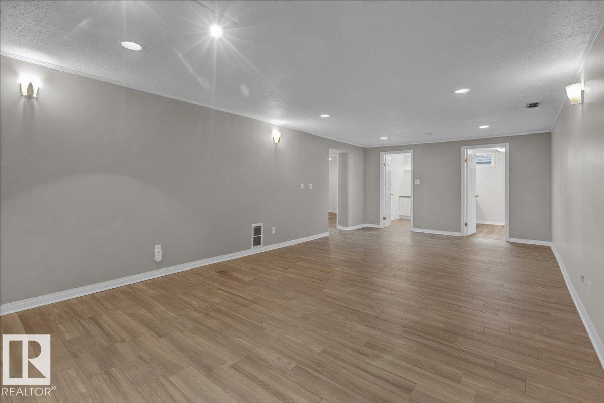 Photo 34 at 11739 39 Avenue NW, Greenfield, Edmonton