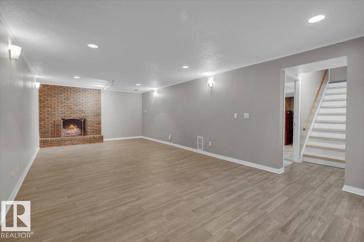 Photo 35 at 11739 39 Avenue NW, Greenfield, Edmonton