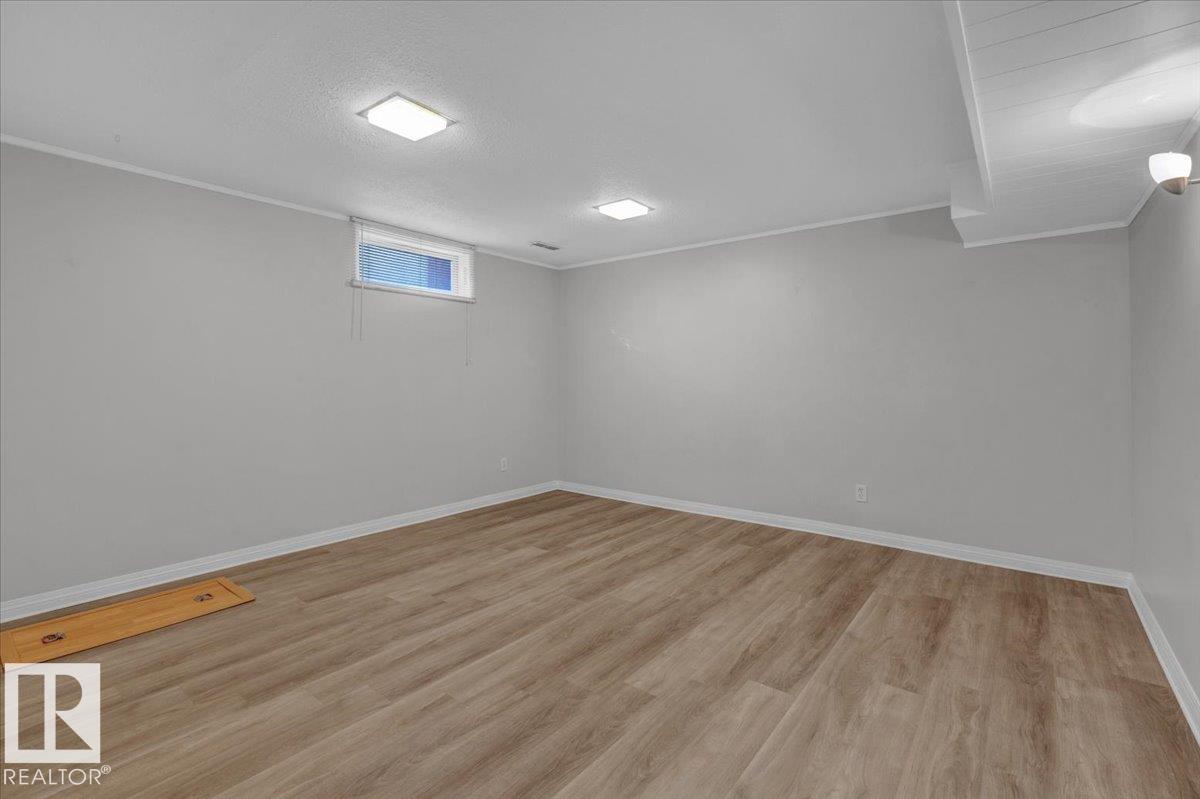 Photo 38 at 11739 39 Avenue NW, Greenfield, Edmonton