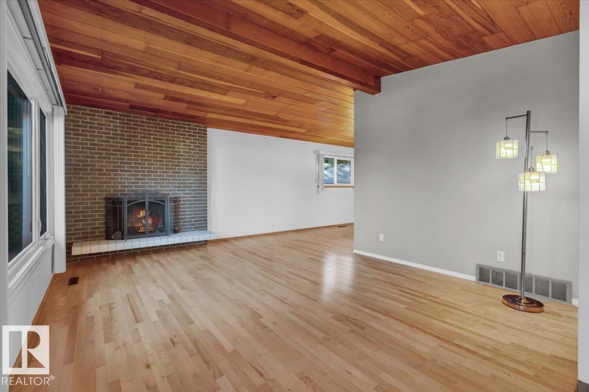 Photo 6 at 11739 39 Avenue NW, Greenfield, Edmonton