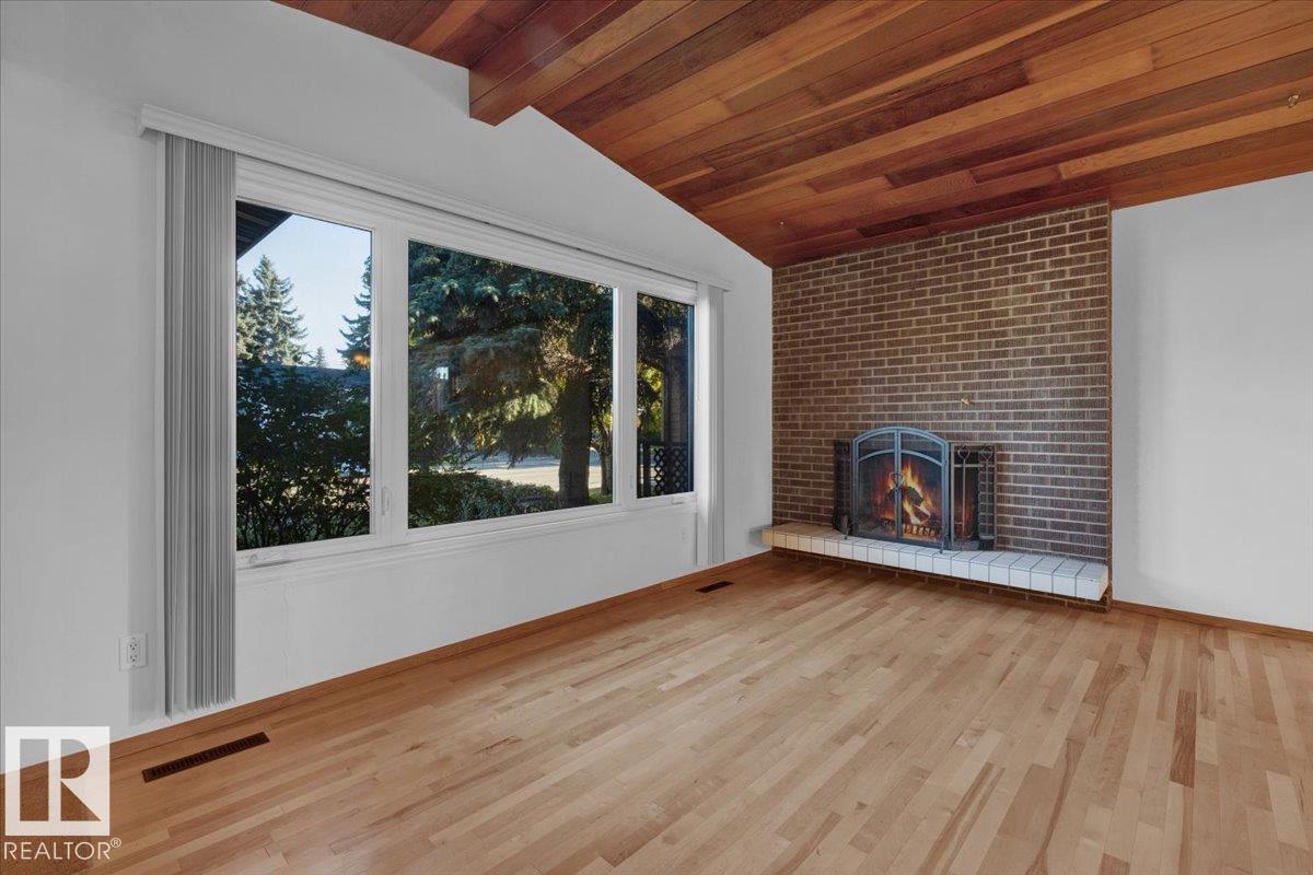 Photo 9 at 11739 39 Avenue NW, Greenfield, Edmonton
