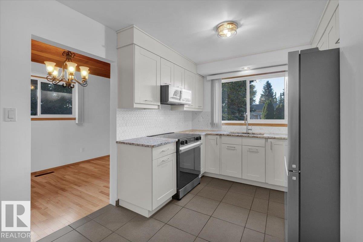 Photo 10 at 11739 39 Avenue NW, Greenfield, Edmonton