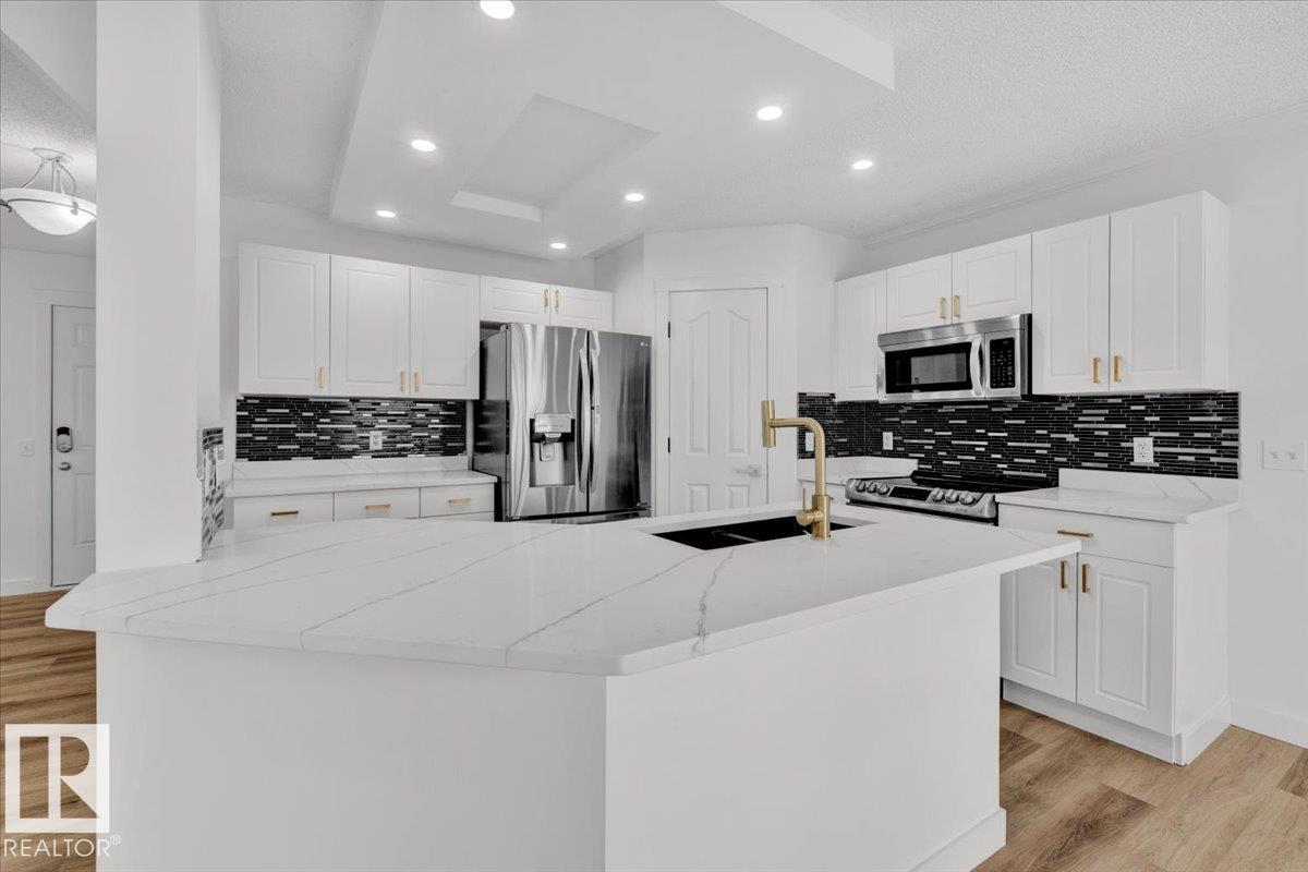 Photo 4 at 14050 159a Avenue NW, Carlton, Edmonton