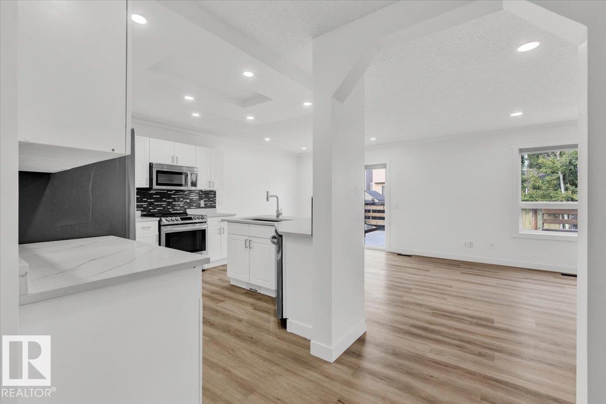 Photo 6 at 14050 159a Avenue NW, Carlton, Edmonton