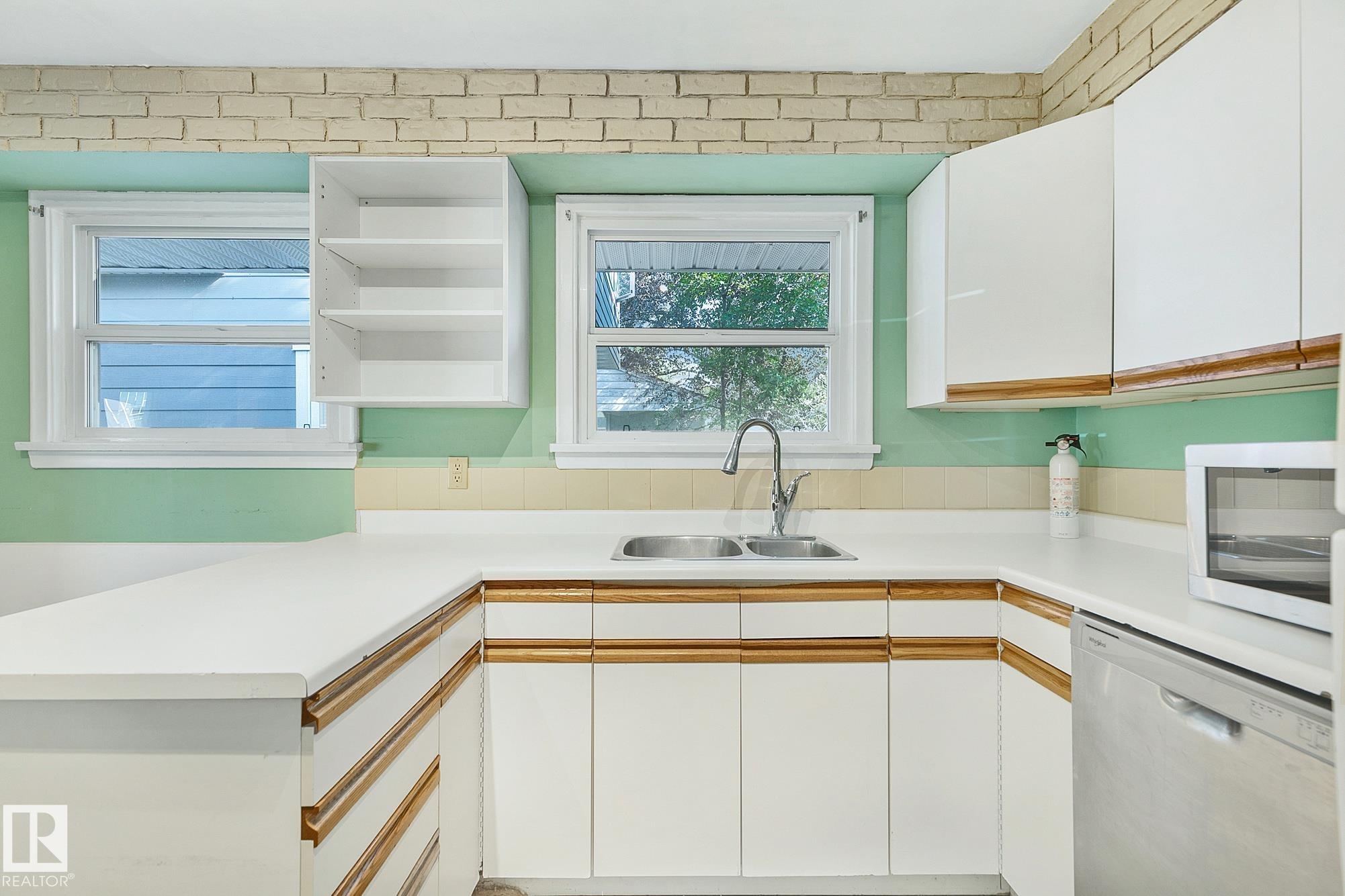 Photo 13 at 13915 102 Avenue NW, Glenora, Edmonton