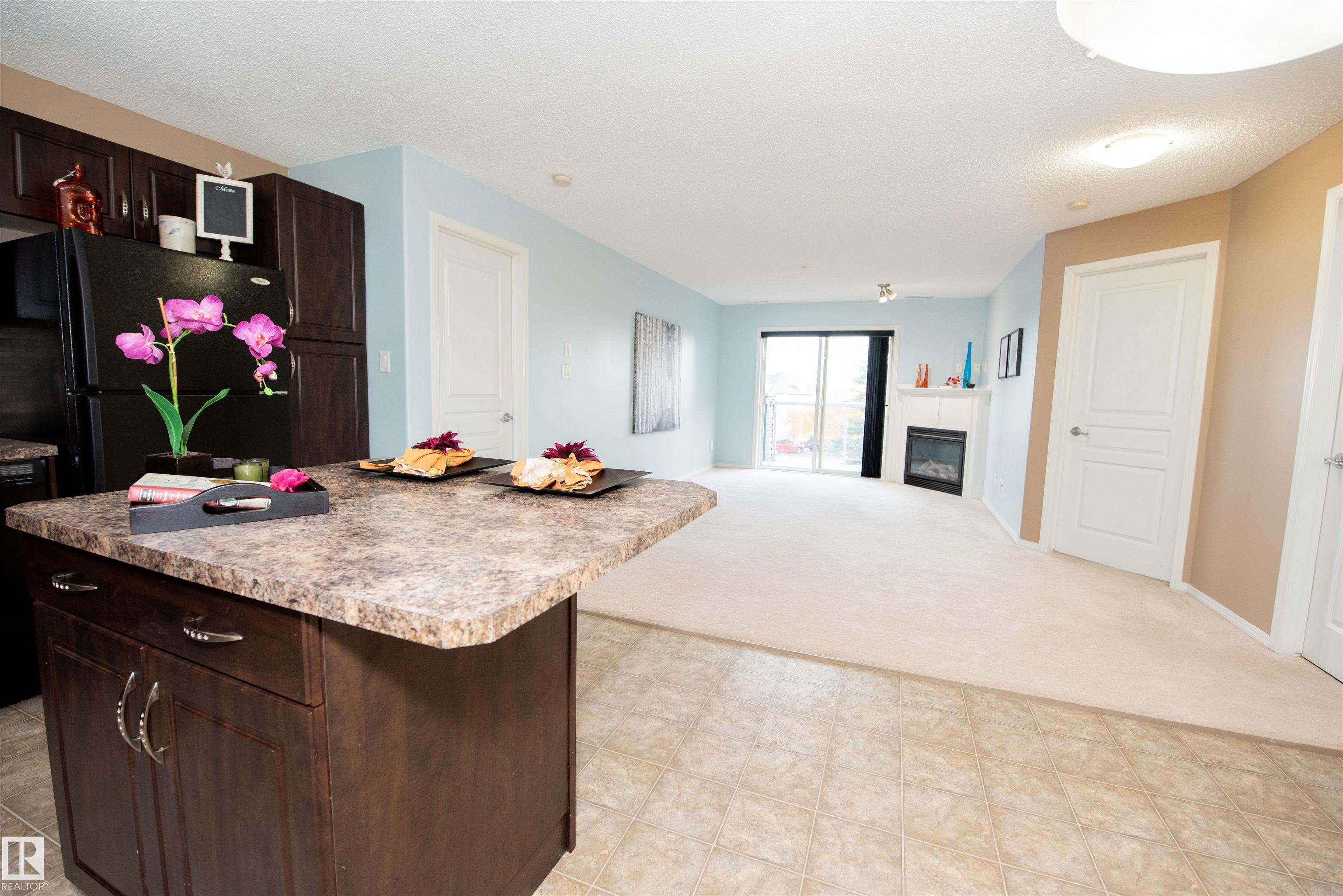 Photo 10 at 209 - 16035 132 Street NW, Oxford, Edmonton
