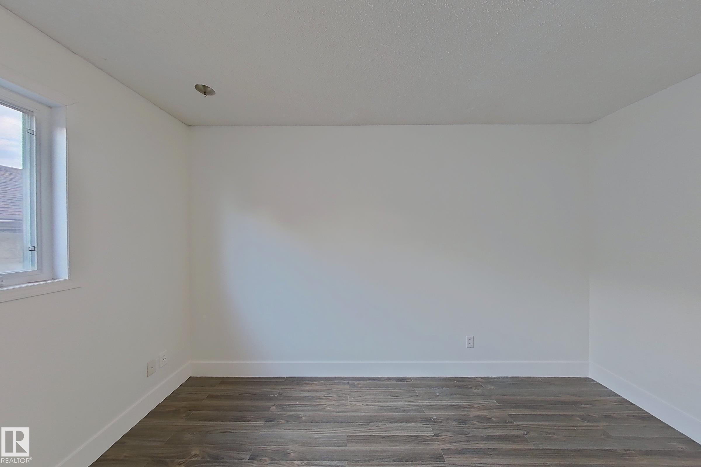 Photo 6 at 1036 38 Street NW, Crawford Plains, Edmonton