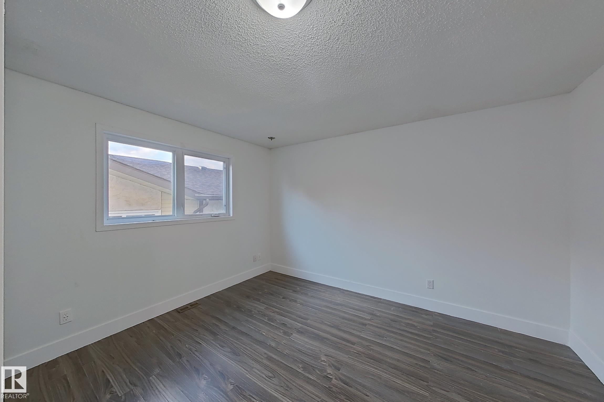 Photo 7 at 1036 38 Street NW, Crawford Plains, Edmonton