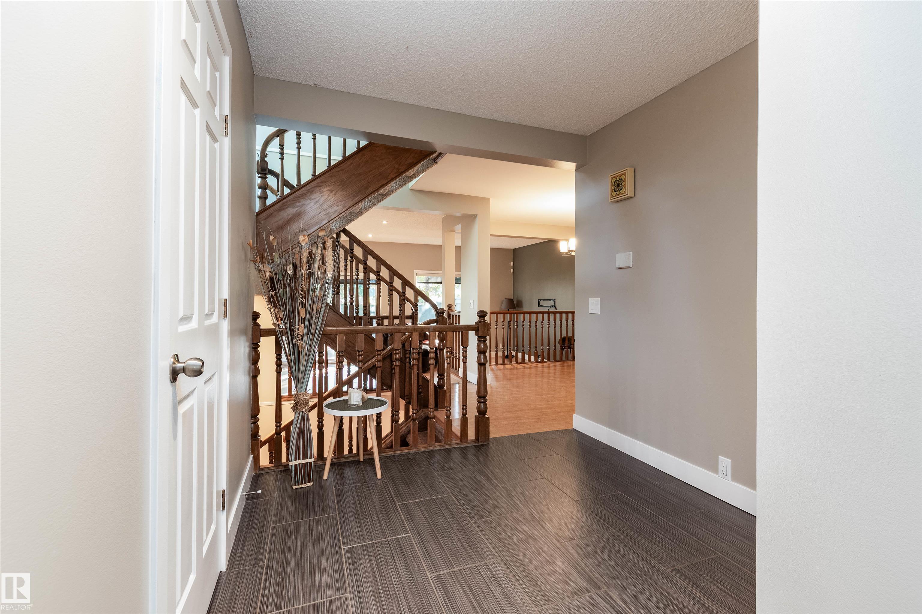 Photo 4 at 614 Woodbridge Way, Woodbridge Farms, Sherwood Park