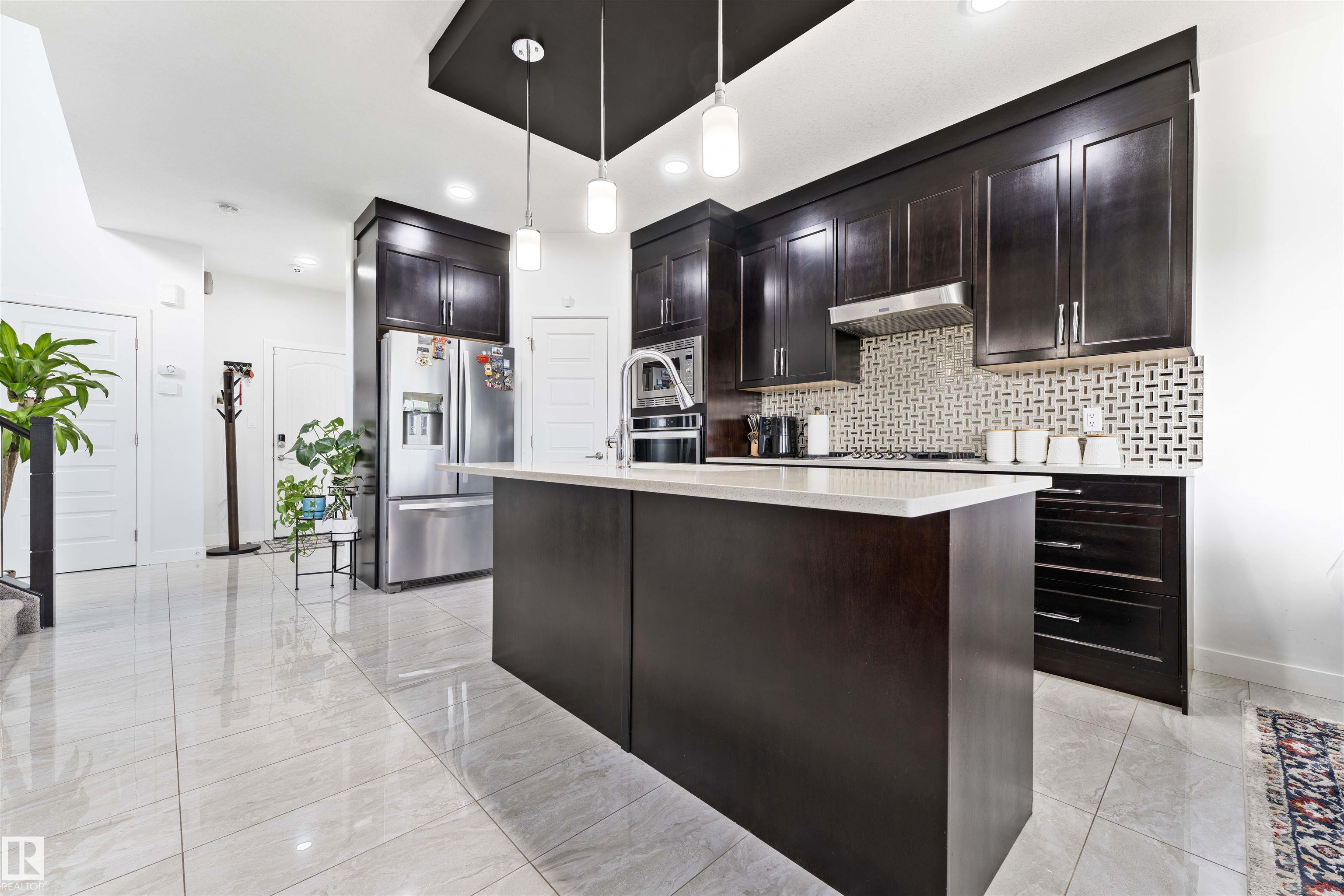 Photo 11 at 1206 27 Street NW, Laurel, Edmonton