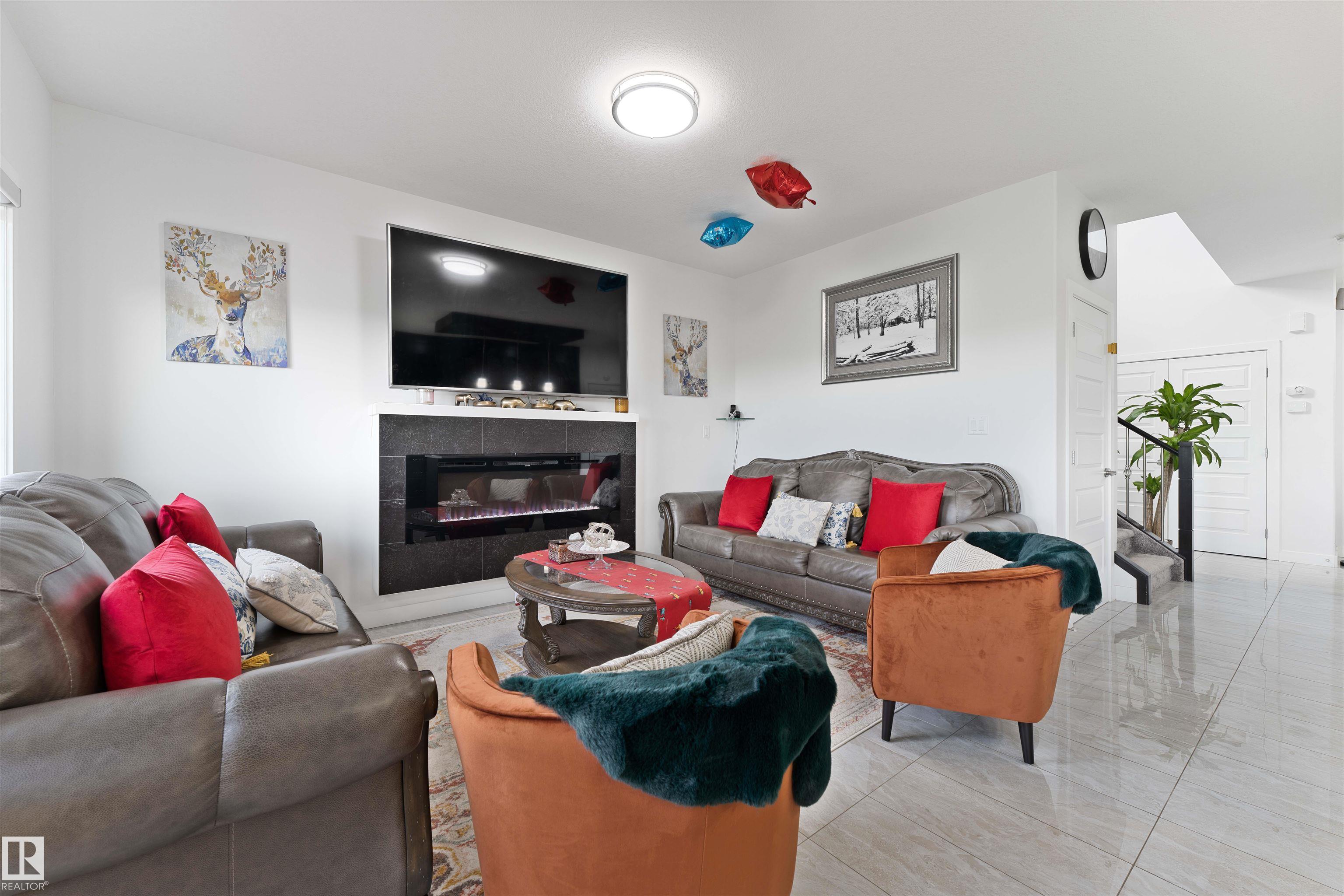 Photo 15 at 1206 27 Street NW, Laurel, Edmonton
