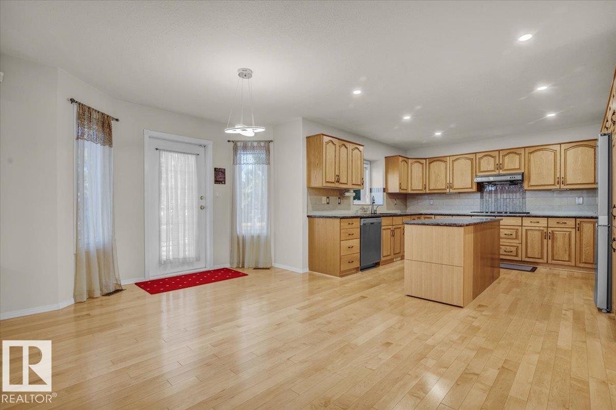 Photo 19 at 3676 30 Street NW, Wild Rose, Edmonton