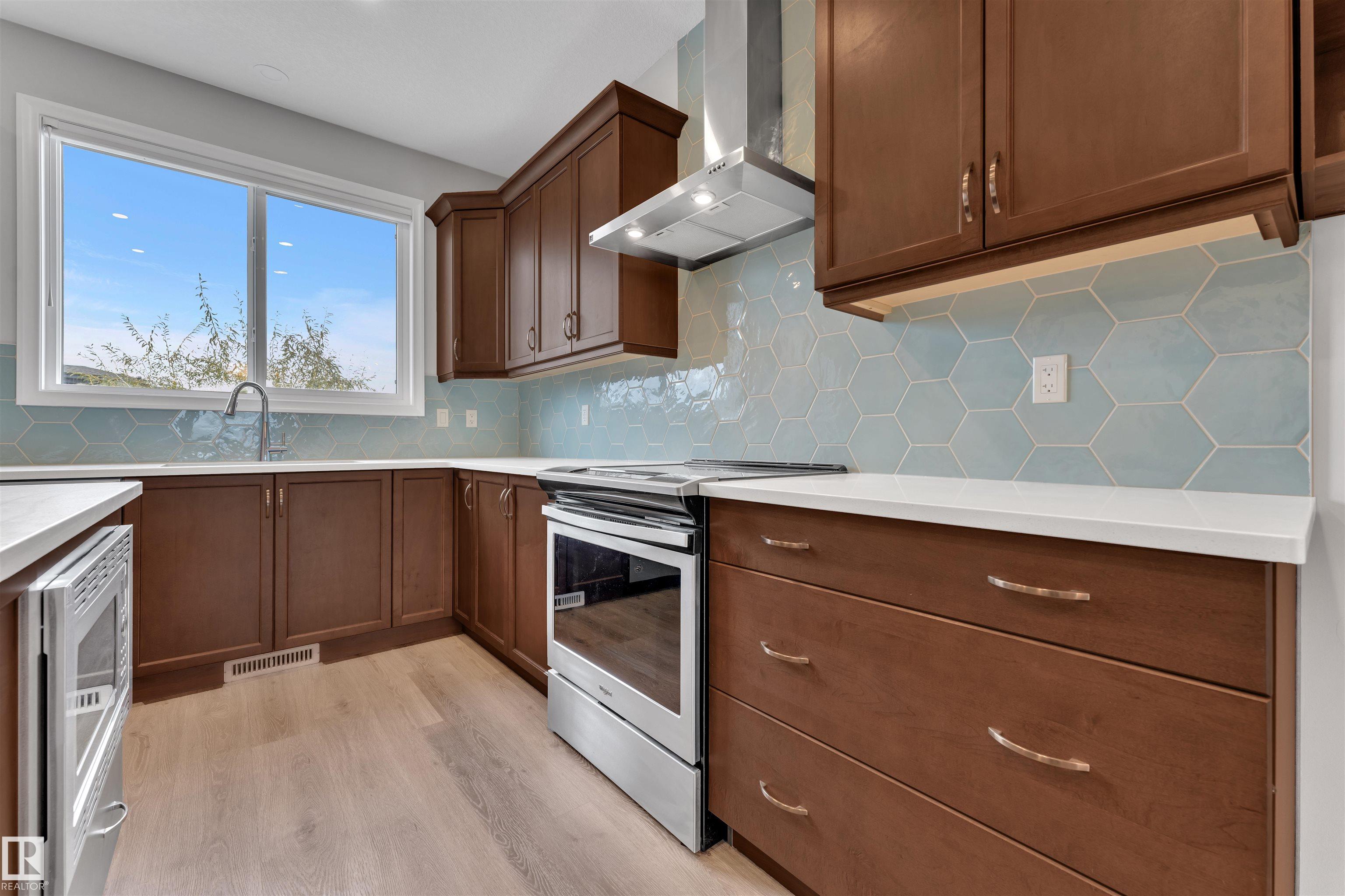 Photo 12 at 176 Charlesworth Drive SW, Charlesworth, Edmonton