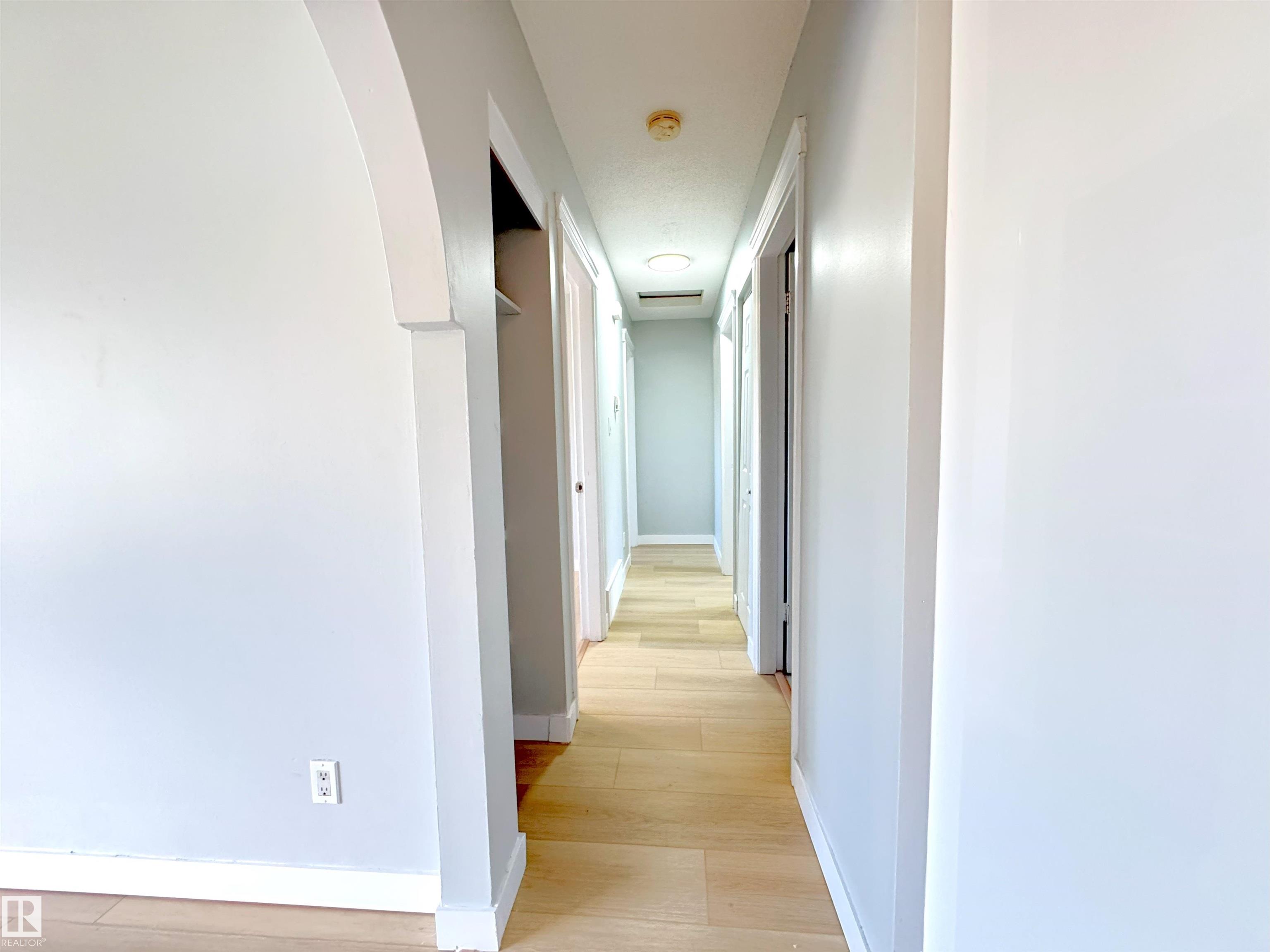 Photo 11 at 7807 36 Avenue NW, Richfield, Edmonton