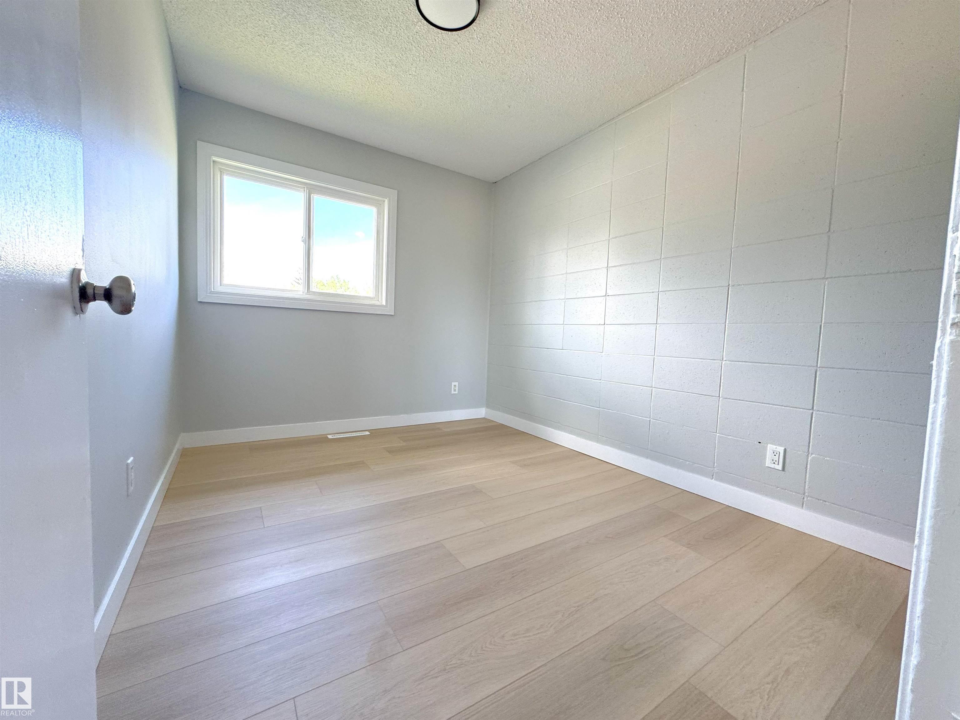 Photo 13 at 7807 36 Avenue NW, Richfield, Edmonton