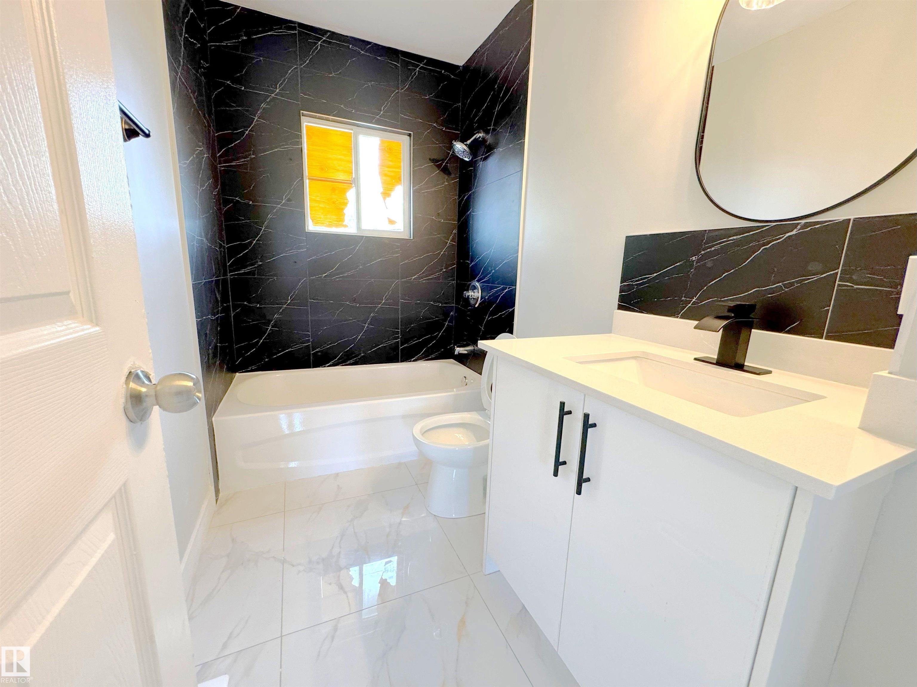 Photo 16 at 7807 36 Avenue NW, Richfield, Edmonton