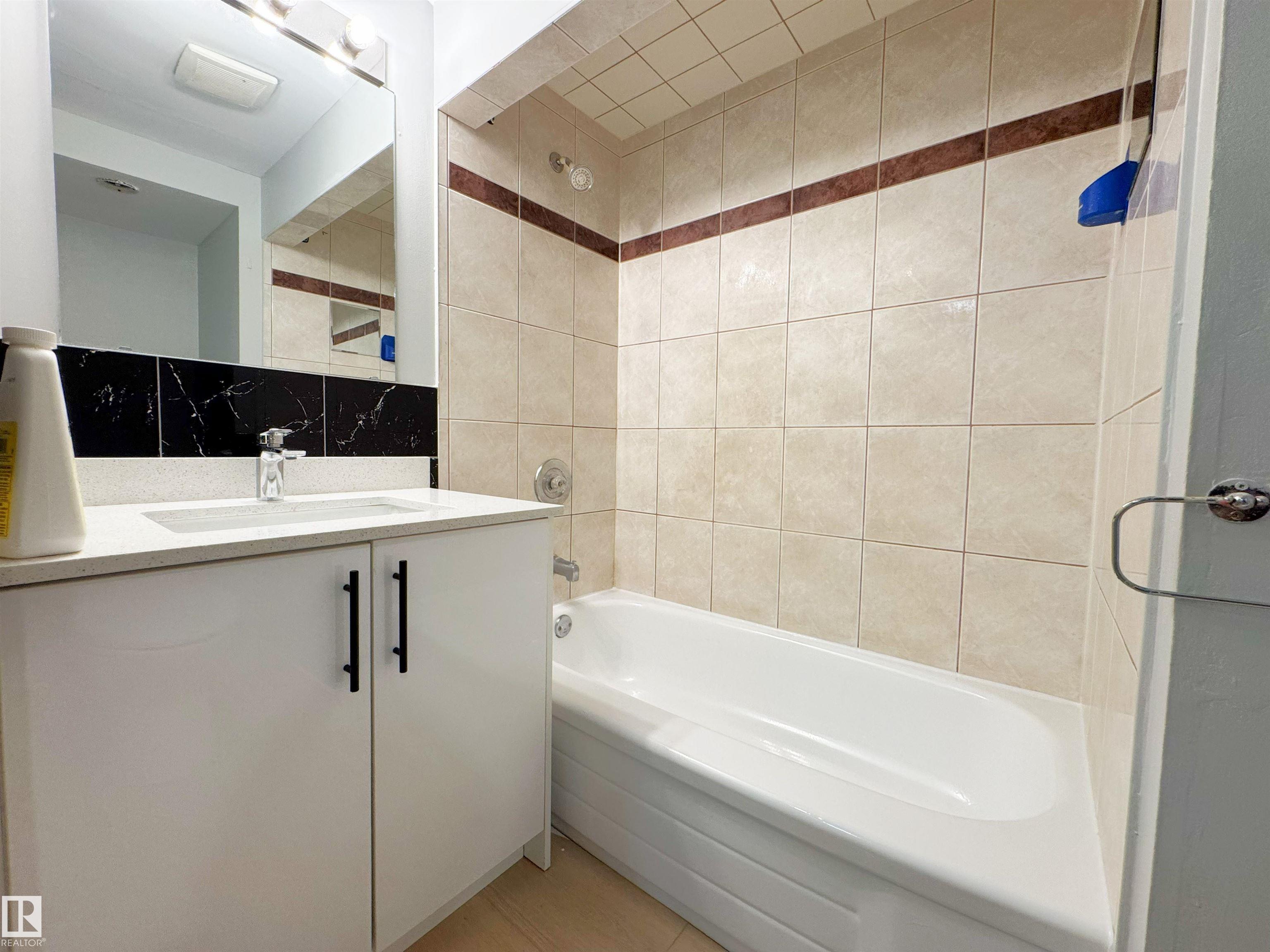 Photo 23 at 7807 36 Avenue NW, Richfield, Edmonton