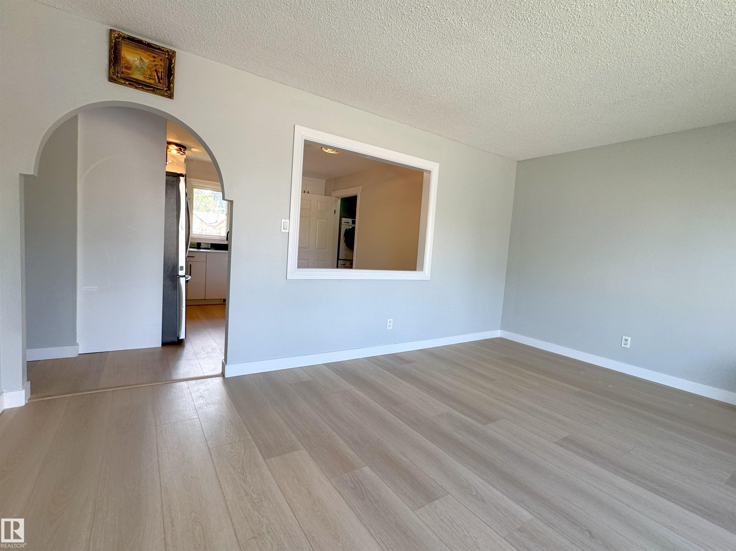 Photo 8 at 7807 36 Avenue NW, Richfield, Edmonton