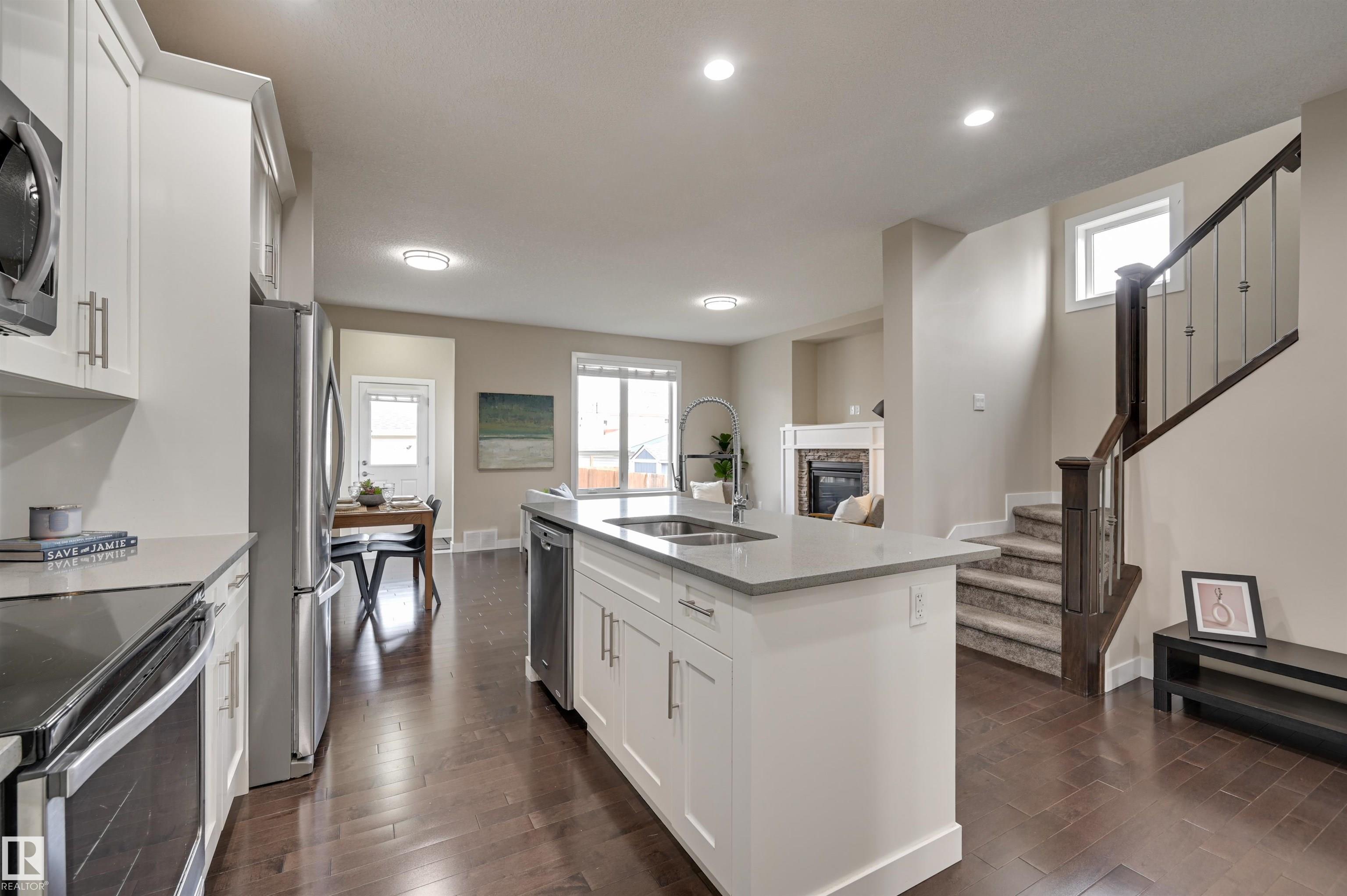 Photo 3 at 7404 81 Avenue NW, King Edward Park, Edmonton