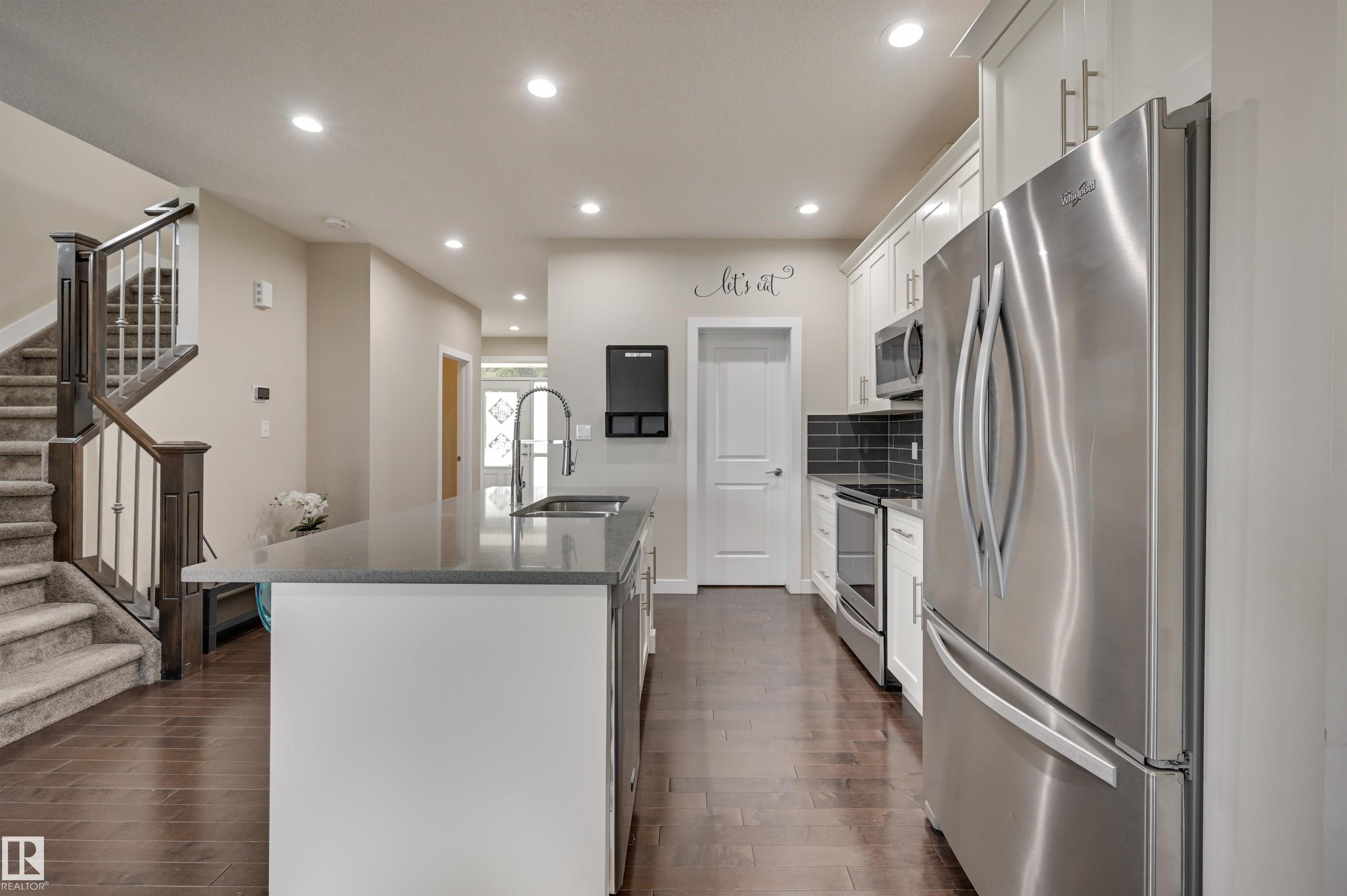Photo 5 at 7404 81 Avenue NW, King Edward Park, Edmonton