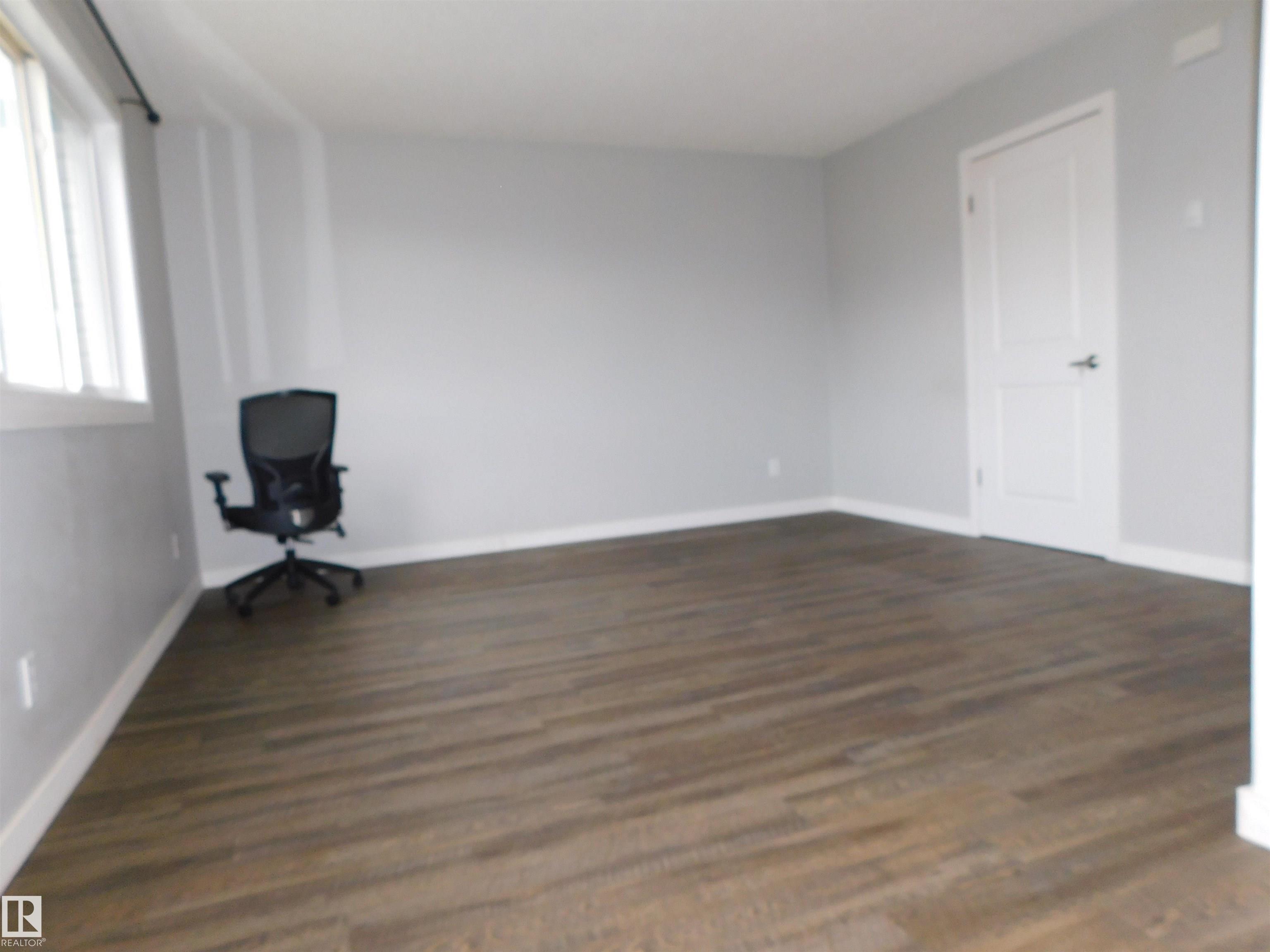Photo 4 at 1412 Lakewood Road W NW, Tipaskan, Edmonton