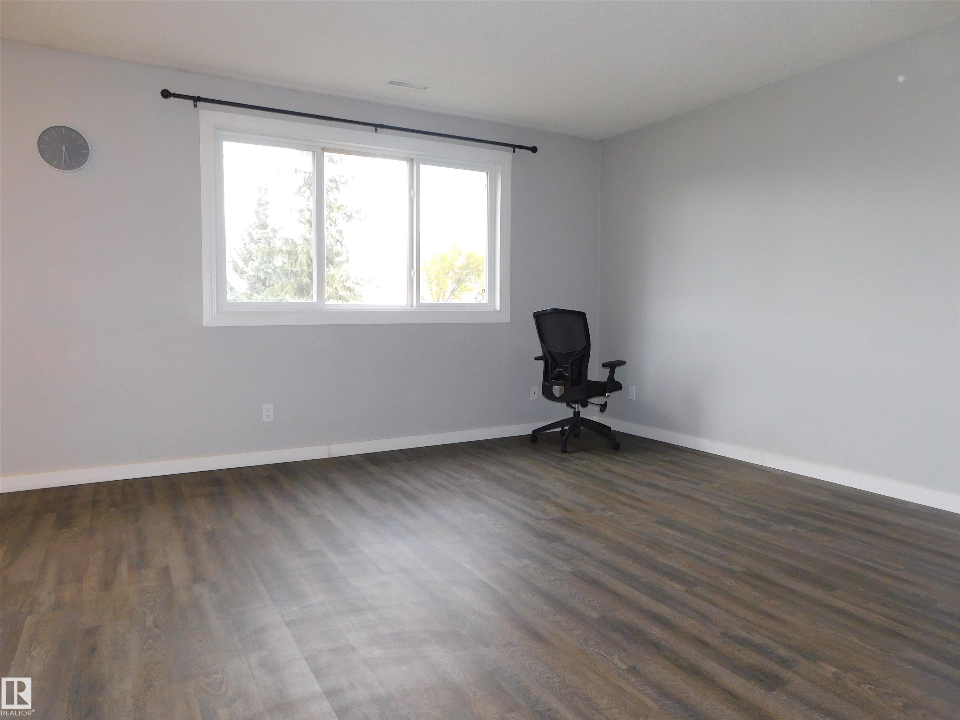 Photo 5 at 1412 Lakewood Road W NW, Tipaskan, Edmonton